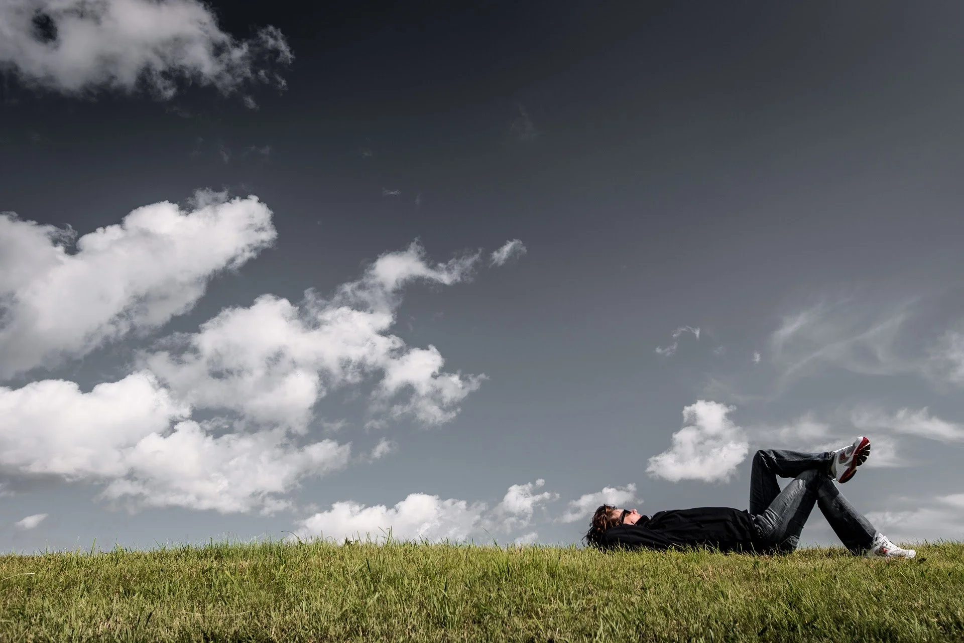 Relaxed man starting at the sky