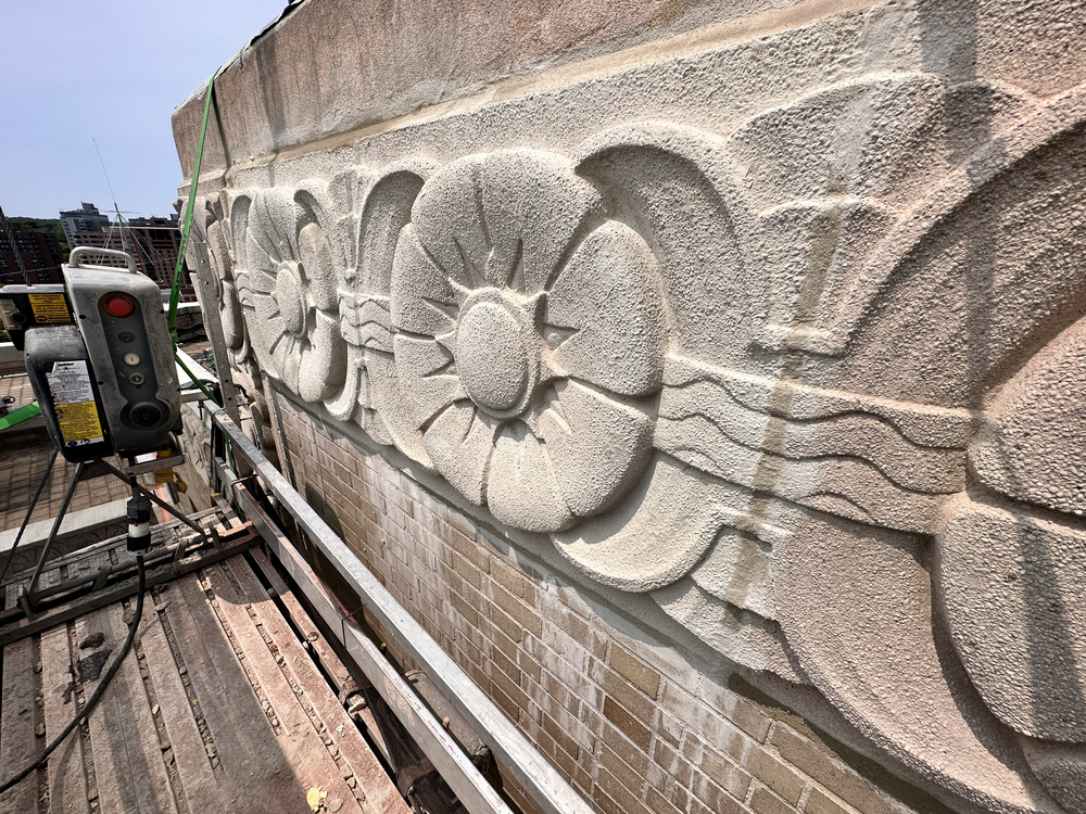 White Plaind - Concrete flower (5).png
