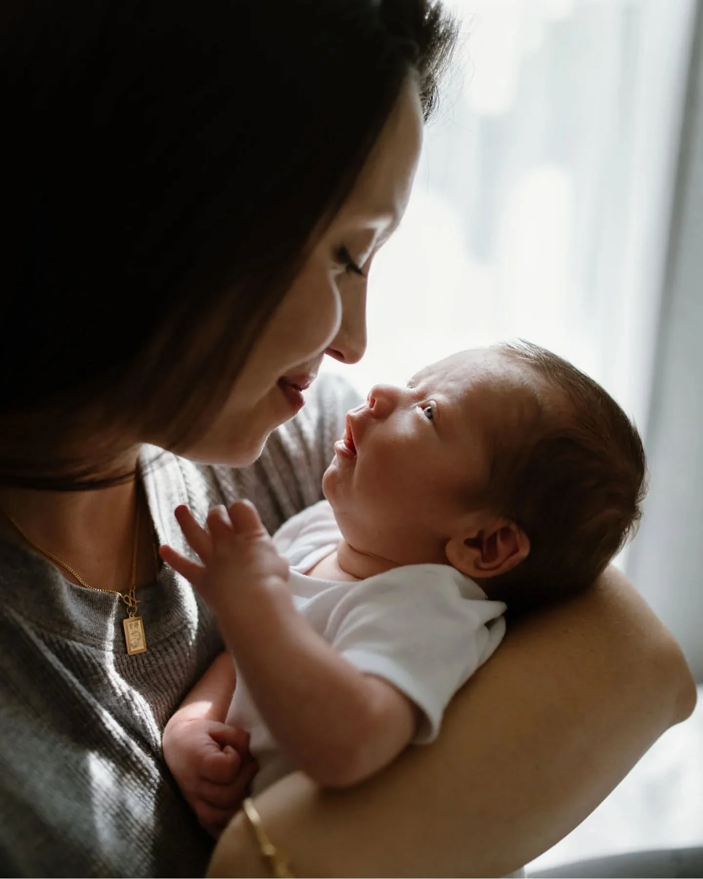 It's an honour to capture your growing family. 🤍
Baby Ashton and his sweet big sister Victoria and their glowing Mama.