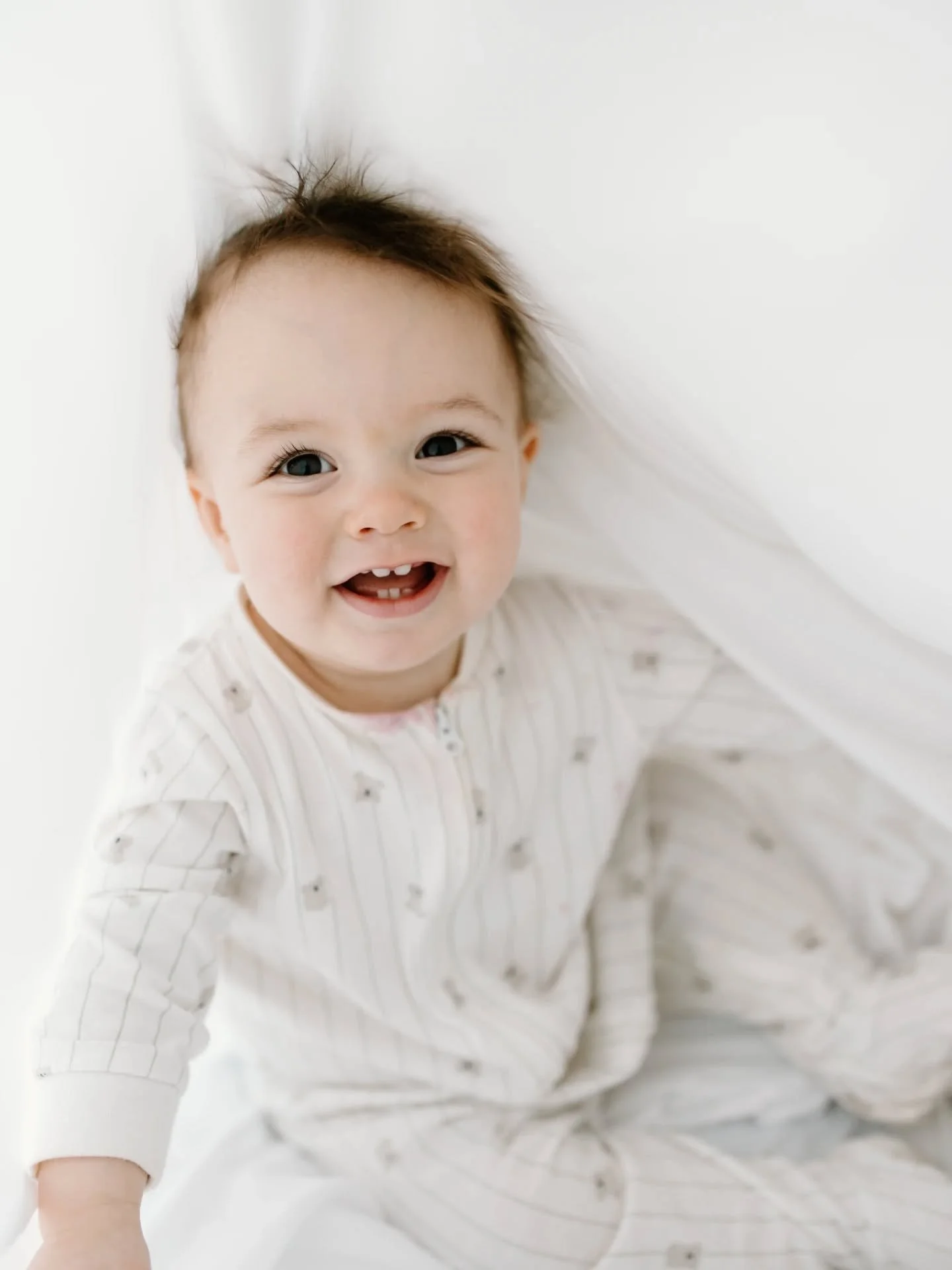 Two little monkeys jumping on the bed ❤️ 

#durhamregionphotographer #familylifestylephotographer #torontofamilyphotographer #durhamregionfamilyphotographer
