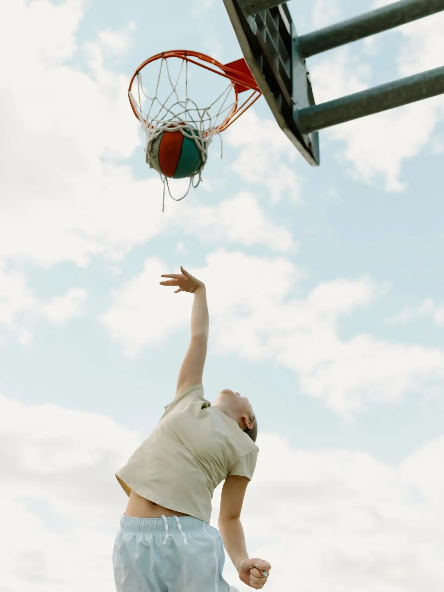 Gathering footage for her ESPN Draft Profile 🏀 

So much fun documenting this practice with her Dad for big things coming this fall. This girl puts in the work 💪

#athleteprofile #durhamregionlifestylephotographer #whitbysportsphotography