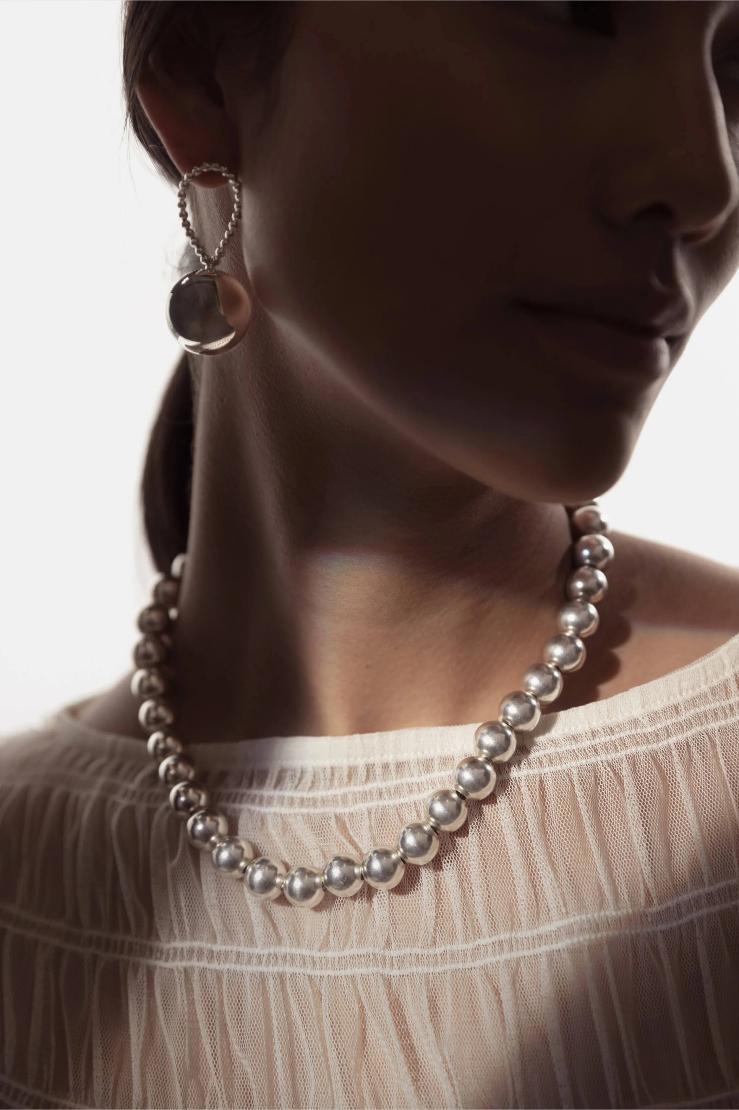 LR_EDit__250412_Jewellery1162_SKIN.jpg