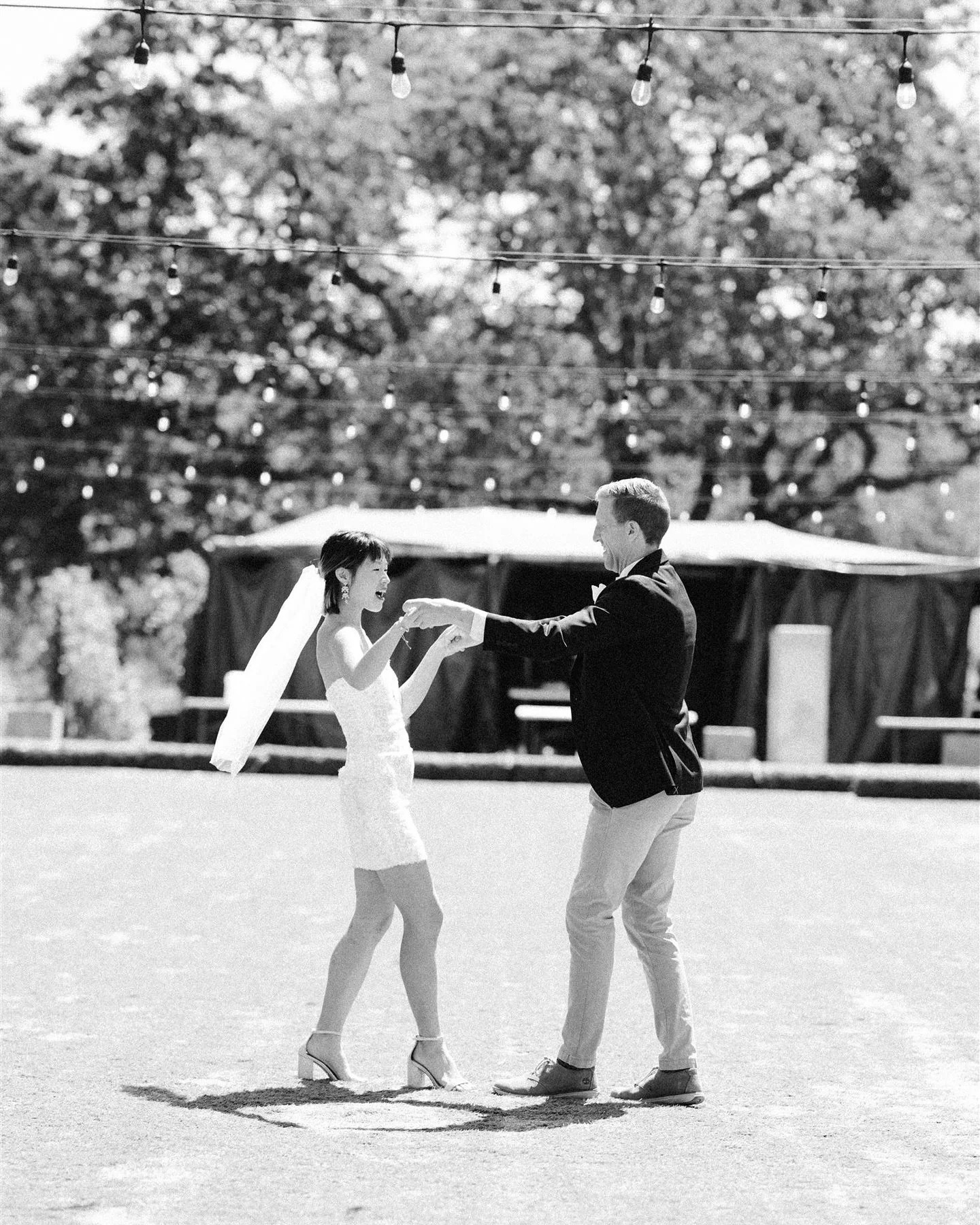How beautiful people radiate energy when they are in love 🥰 
Photographer @nadejdavusikphoto 
.
.
.
.
.
.

.
.
.
.
. . . .. #photo #photoshoot #photooftheday #photographer #engagementphotos #weddingplanning #love #sanfrancisco #bayarea  #photodaily 