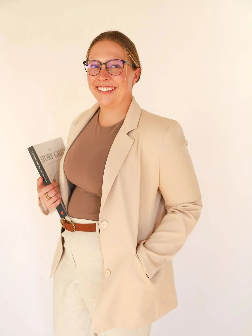 Picture of a developmental editor for romantasy, fantasy, and science fiction authors.