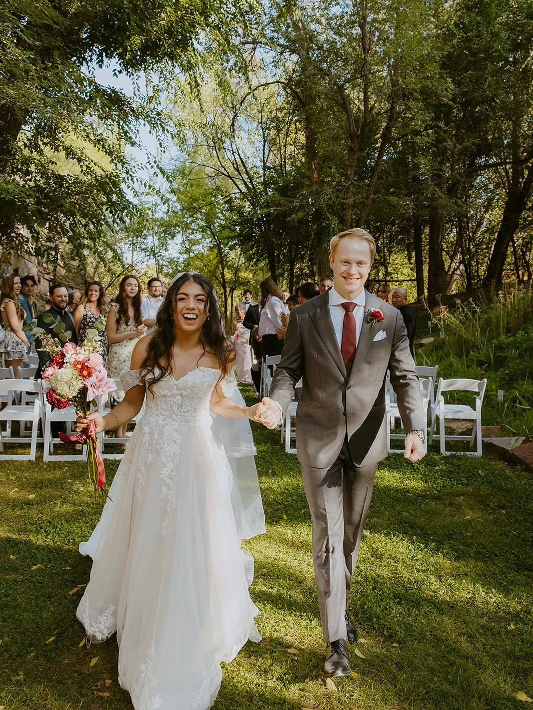 married by the waterfall? sign me up

Z&amp;K celebrated their day under the changing fall trees, listening to the water rush behind them &amp; surrounded by their friends and family. It could not have been more beautiful 

Z&amp;K thank you so much 