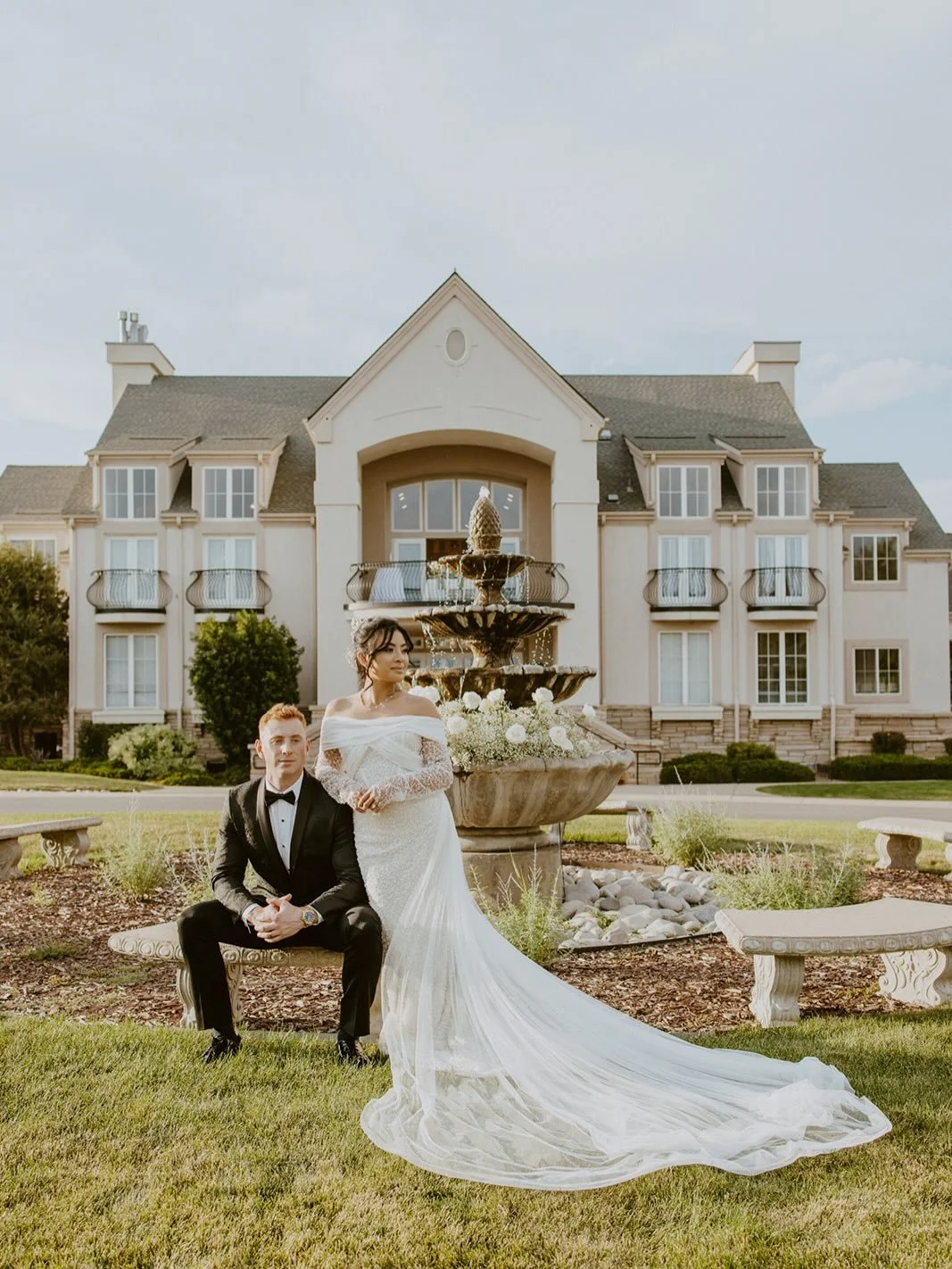 still thinking about this day 

Florals @parsleyandvalentine 
Dress @perlabridal_denver 
Venue @chateauxgirls 

.

#coloradoweddingvenue #luxuryweddings #coloradoweddingphotographer