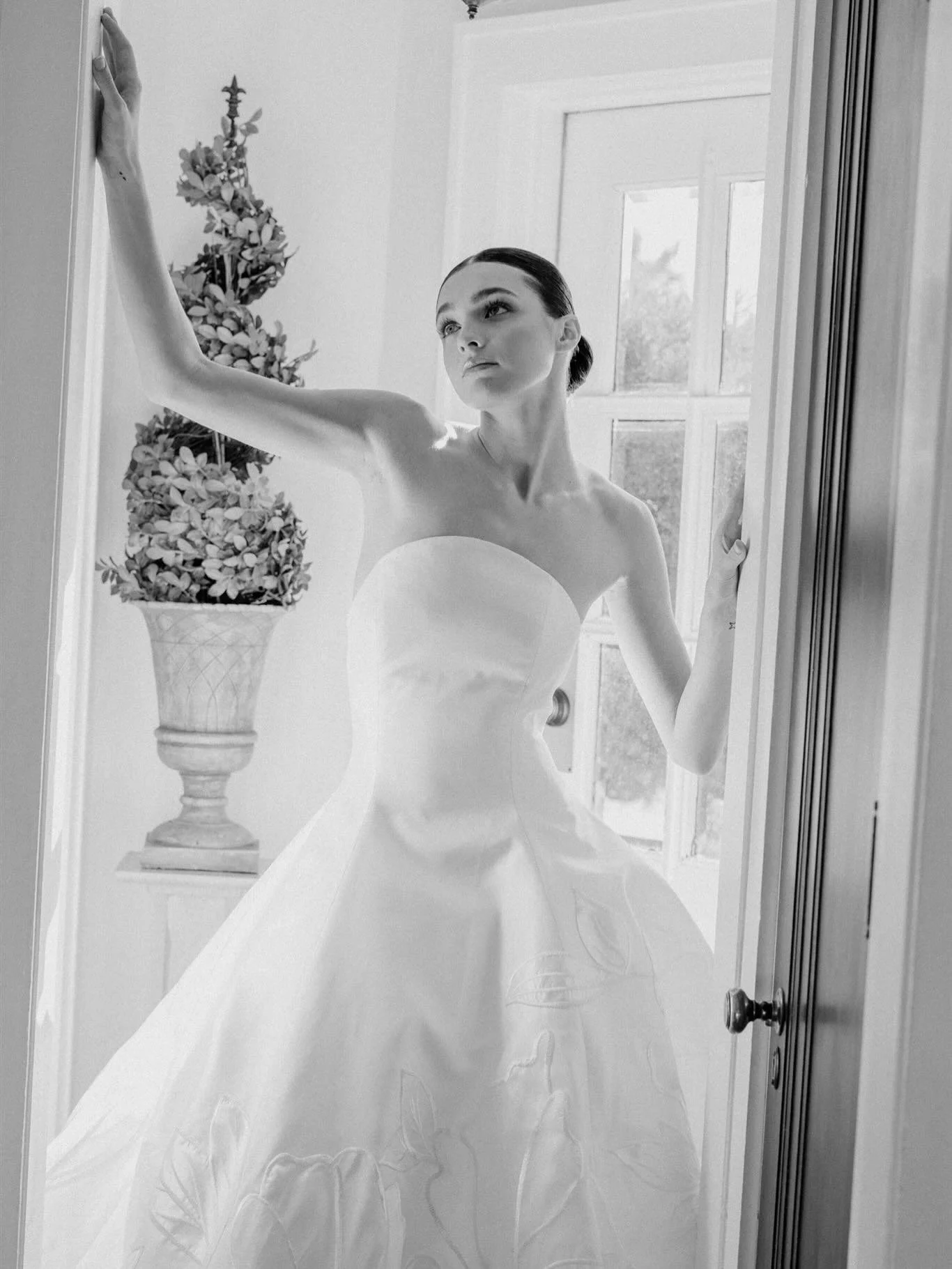 more from this beautiful shoot with @lionsgatecenter - this light was just too good to pass up and @cali.anderson.123 is stunning in this Jenny Yoo gown from @annabebridalboutique 

Hair &amp; Makeup @tildeathbridalbeauty 
Veils @emeraldveilstudio 

