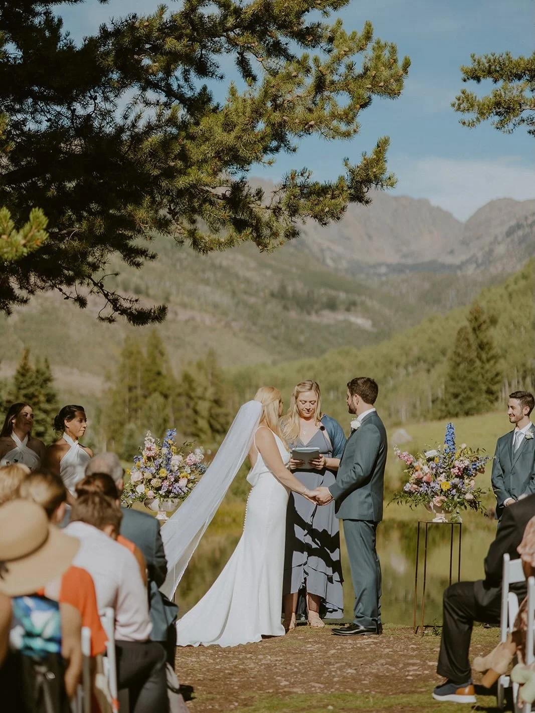 it doesn&rsquo;t get much better than a summer wedding at Vail Wedding Island- an exclusive and private spot for your ceremony courtesy of @vailgolfandnordicclubhouse 

one of my favorite spots to photograph in Colorado