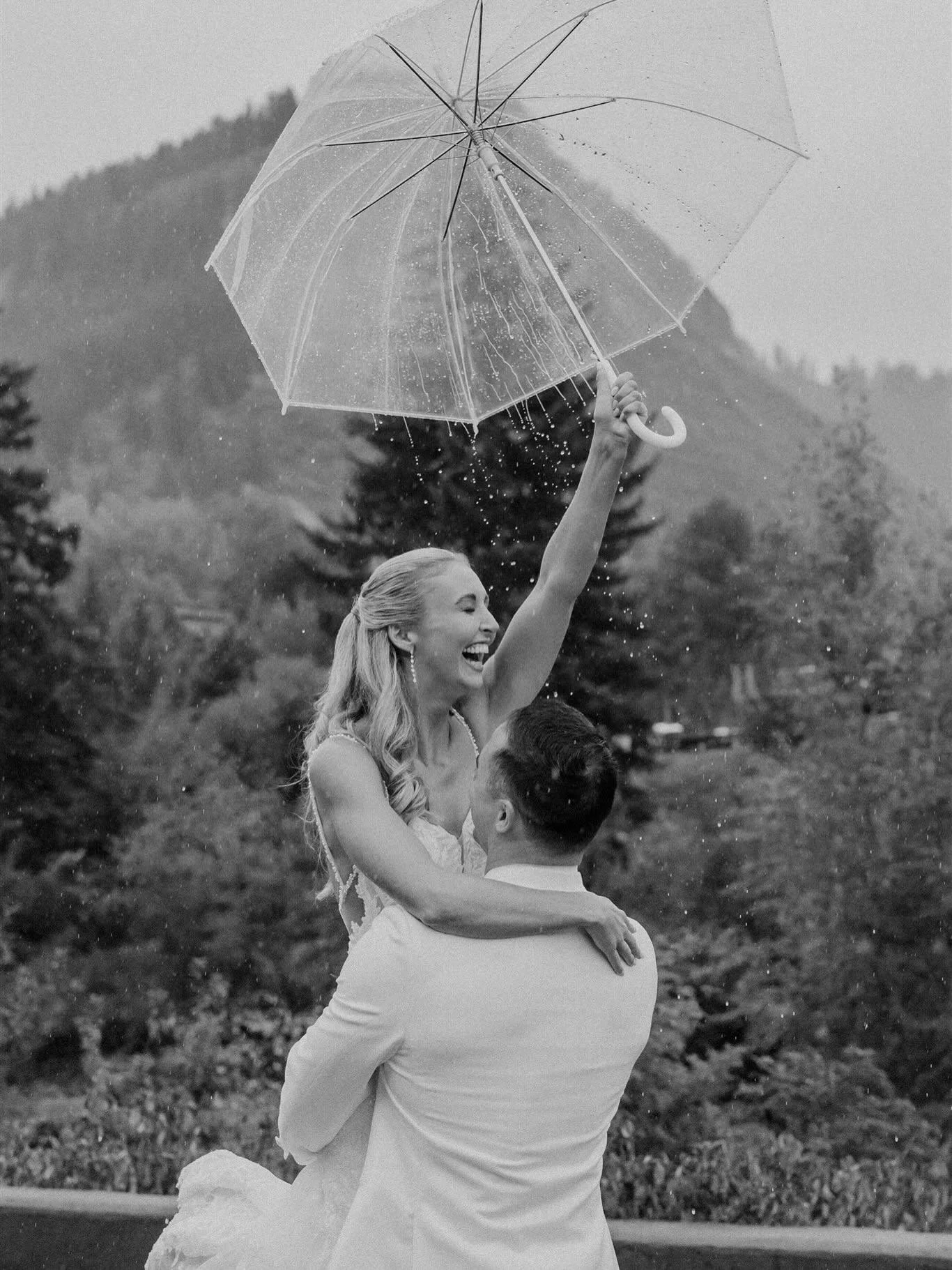 Engaged couples, I want you to picture this:

You get to your wedding day feeling so confident and having so much trust in your vendors that your only job is to enjoy everything that you planned and be with your loved ones 

You put in the time with 