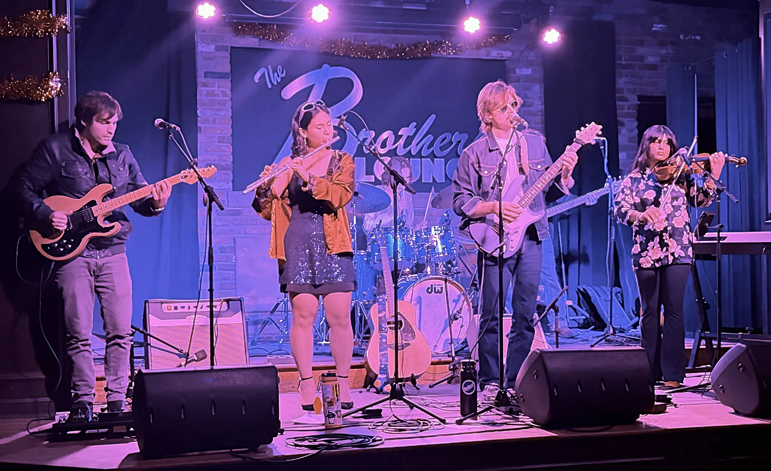 12/20/2-25 Brothers lounge