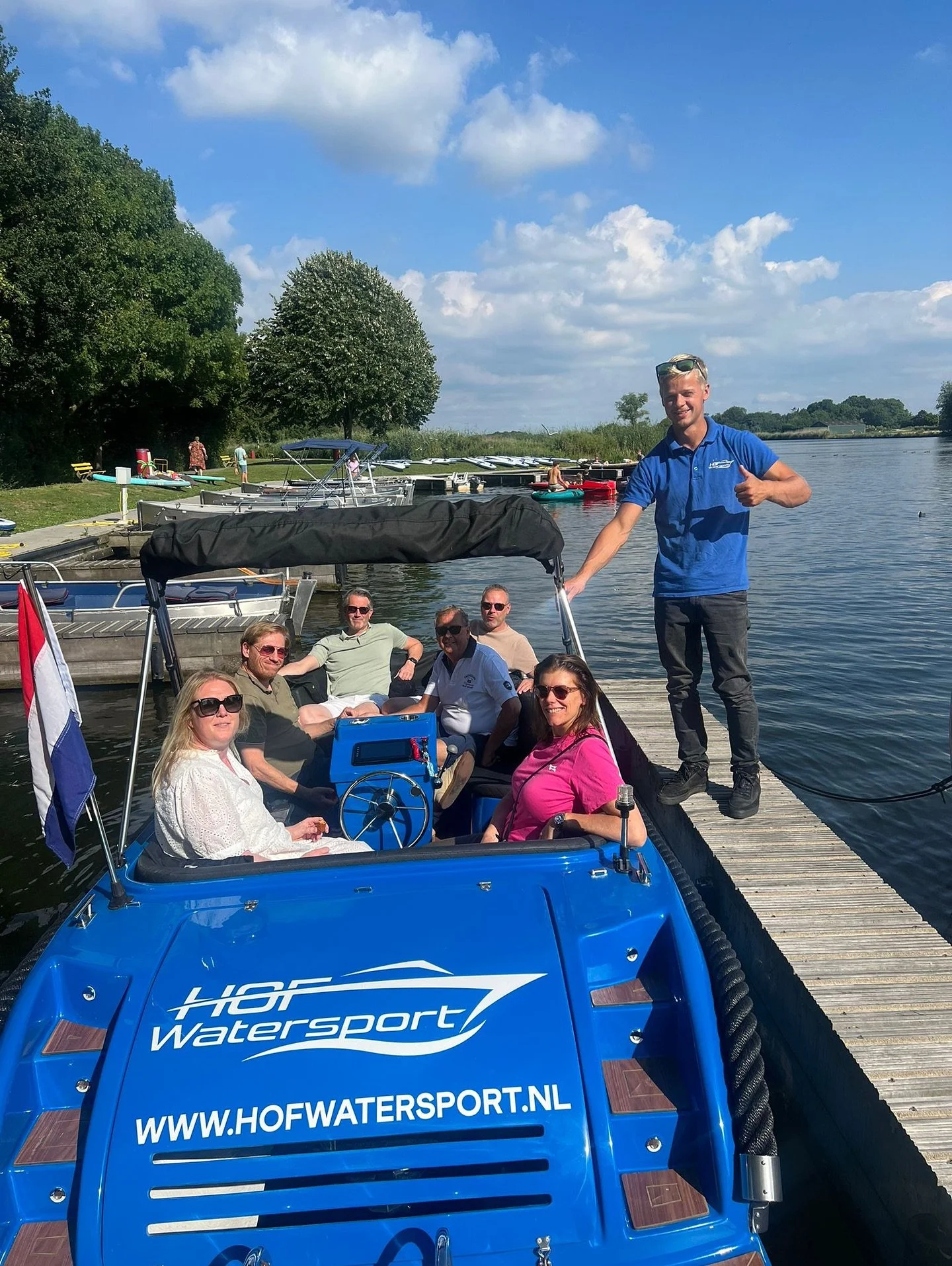 Dit weekend mochten we samen met @lakehouse_binnenmaas een rondvaart met hapjes, drankjes en een kapitein verzorgen voor de Ondernemers Vereniging Hoeksche Waard &amp; Start Smart Hoeksche Waard. Wij hebben er heel erg van genoten en vonden het fanta