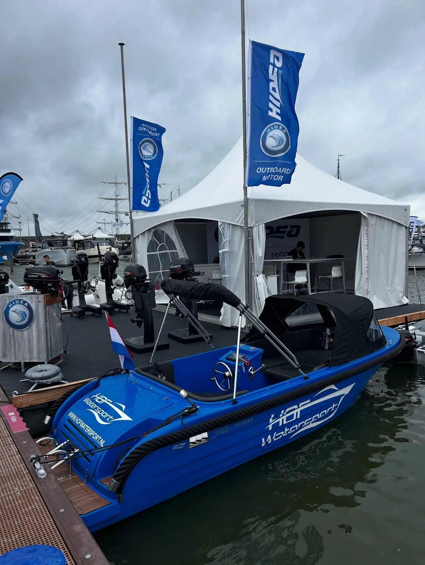 Hiswa te water 2025!🤩 Wat was dit een geweldige beurs!! Zoveel leuke gesprekken en enthousiaste mensen mogen ontmoeten vanuit alle hoeken van het land of zelfs het buitenland. Dit was onze eerste Hiswa te water waar we zelf aan mochten deelnemen maa