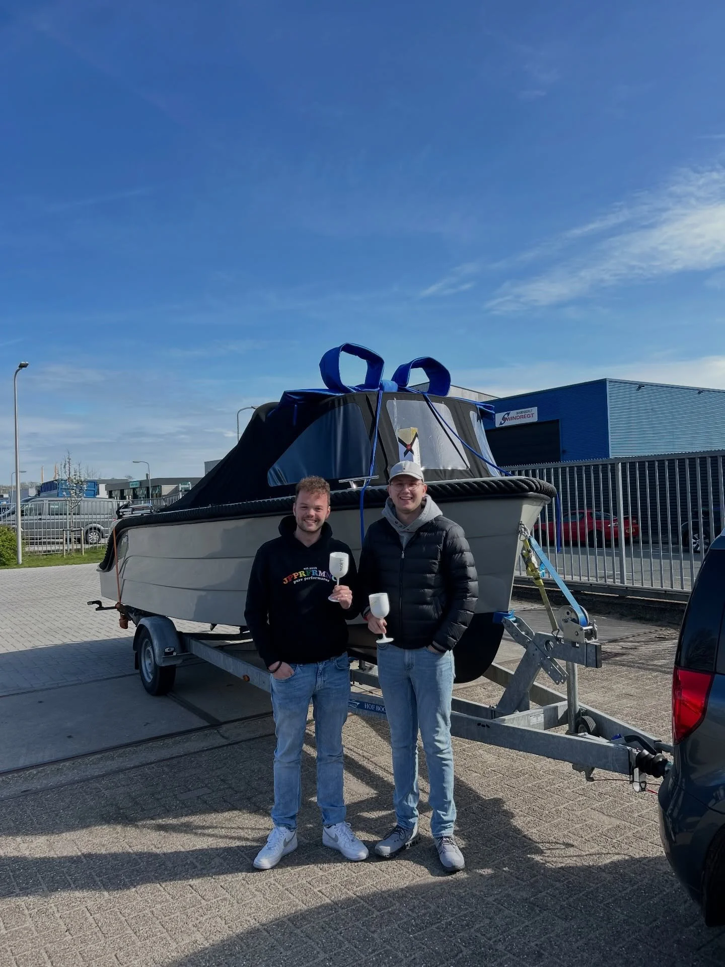 Vandaag mocht deze prachtige Gentle 630 Tender op reis naar haar nieuwe thuis bestemming in Duitsland!🇩🇪 Wij wensen de nieuwe eigenaren veel plezier ermee!