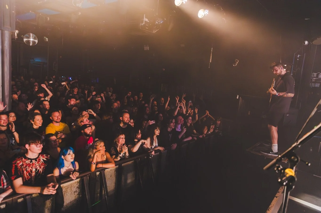 Brighton & Bournemouth 🖤
Incredibly lucky to be part of such a sick team at @emofestuk we are just getting started 🙌
Big love again to @alloutemo for having me fill in for @aoe_chris in Brighton 🙏
Photography by @darkshotmedia