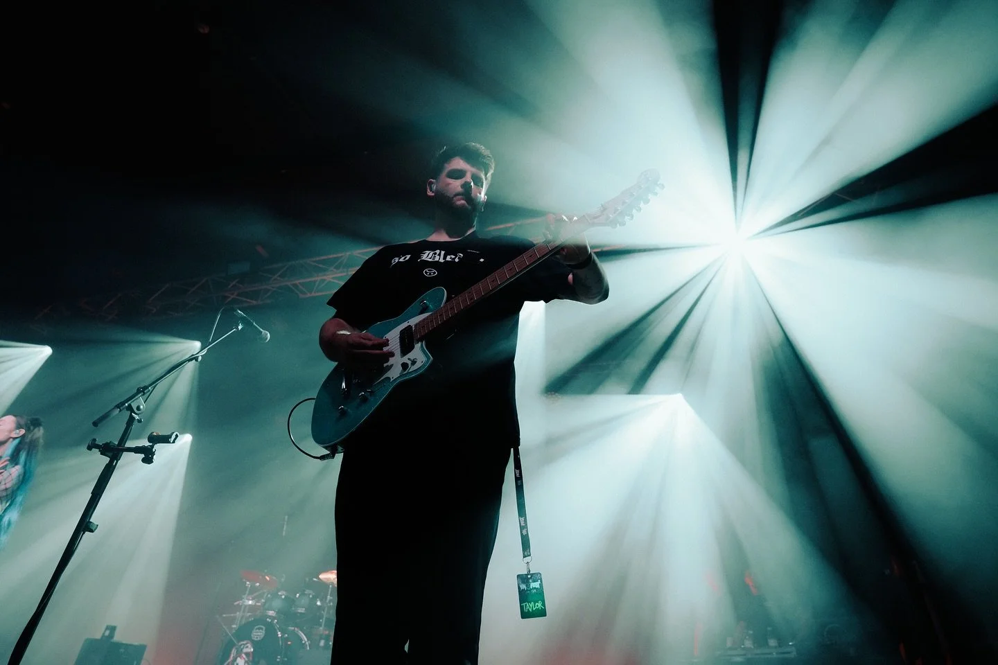 Let&rsquo;s talk about last weekend 🤯🙌

Back at @indiefridaysoxford for a Halloween special on a Thursday! @emofestuk Newcastle &amp; Manchester back to back 🖤

Absolutely packed but incredible weekend as always, photo dump

Photography by @samcor