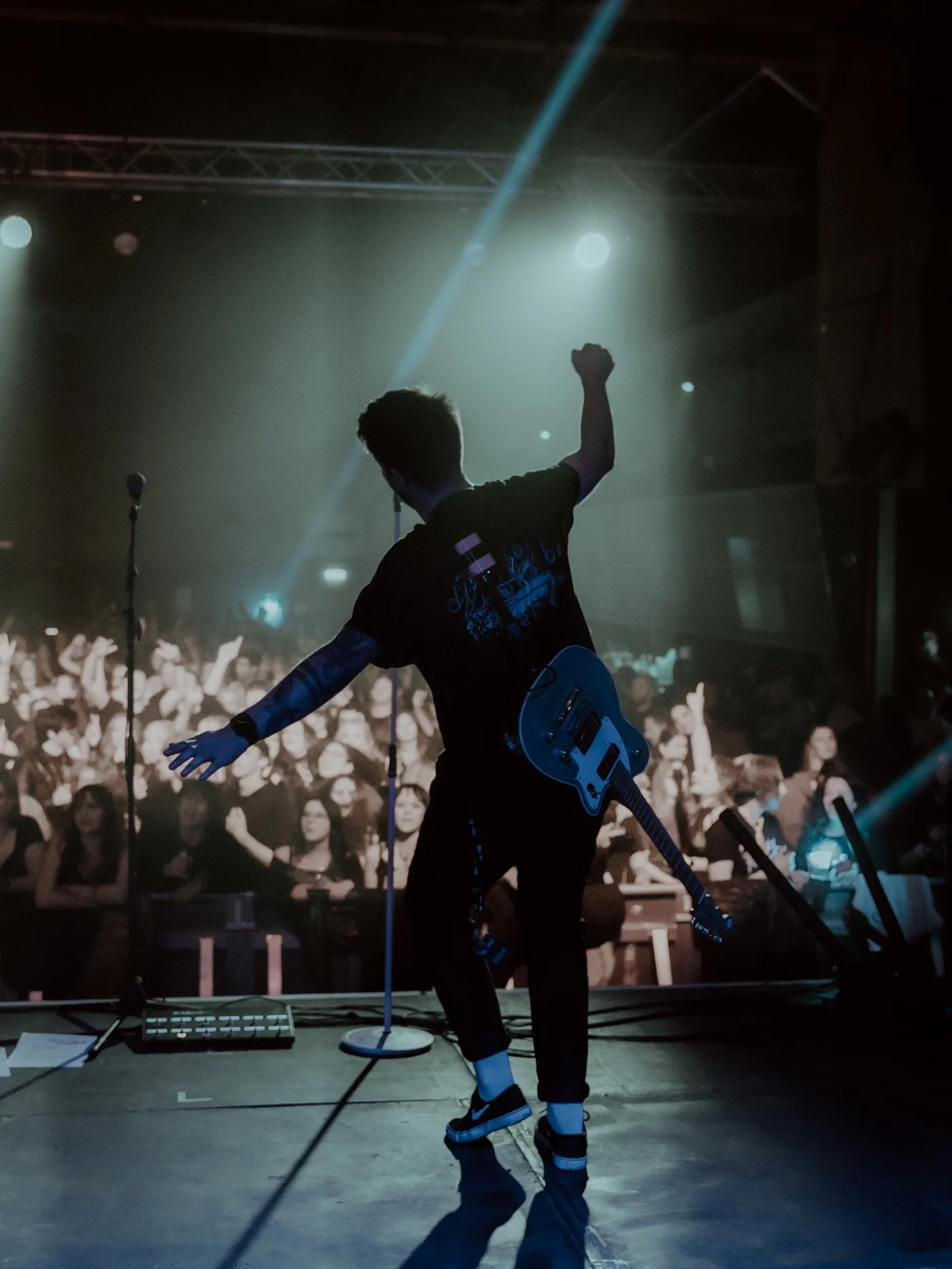 Another top weekend with the @emofestuk family!

Tore up Bristol and Plymouth 🙌

Got the sickest end to the year, more from that coming soon 👀🙏 Very grateful to be doing what I do! 

Photography by @conniemayavisuals