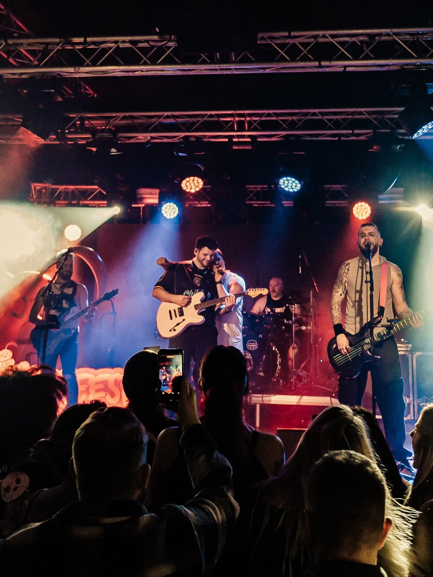 &lsquo;They think it&rsquo;s all over, it is now&rsquo;

Never did I expect to be stepping down from something I began with @alloutemo 2 and a half years ago, but sometimes you have to do things for your own happiness. 

The show we have built at @em