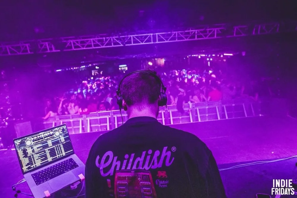 This weekend has been unreal, @indiefridaysoxford &amp; @itsdayparty for an Emo Takeover in Swansea! Such a great time at both 🙌

Back at it this coming Friday with @incredible.silent.discos at @hfdcathedral bringing the 90&rsquo;s 🎧

Catch me in N