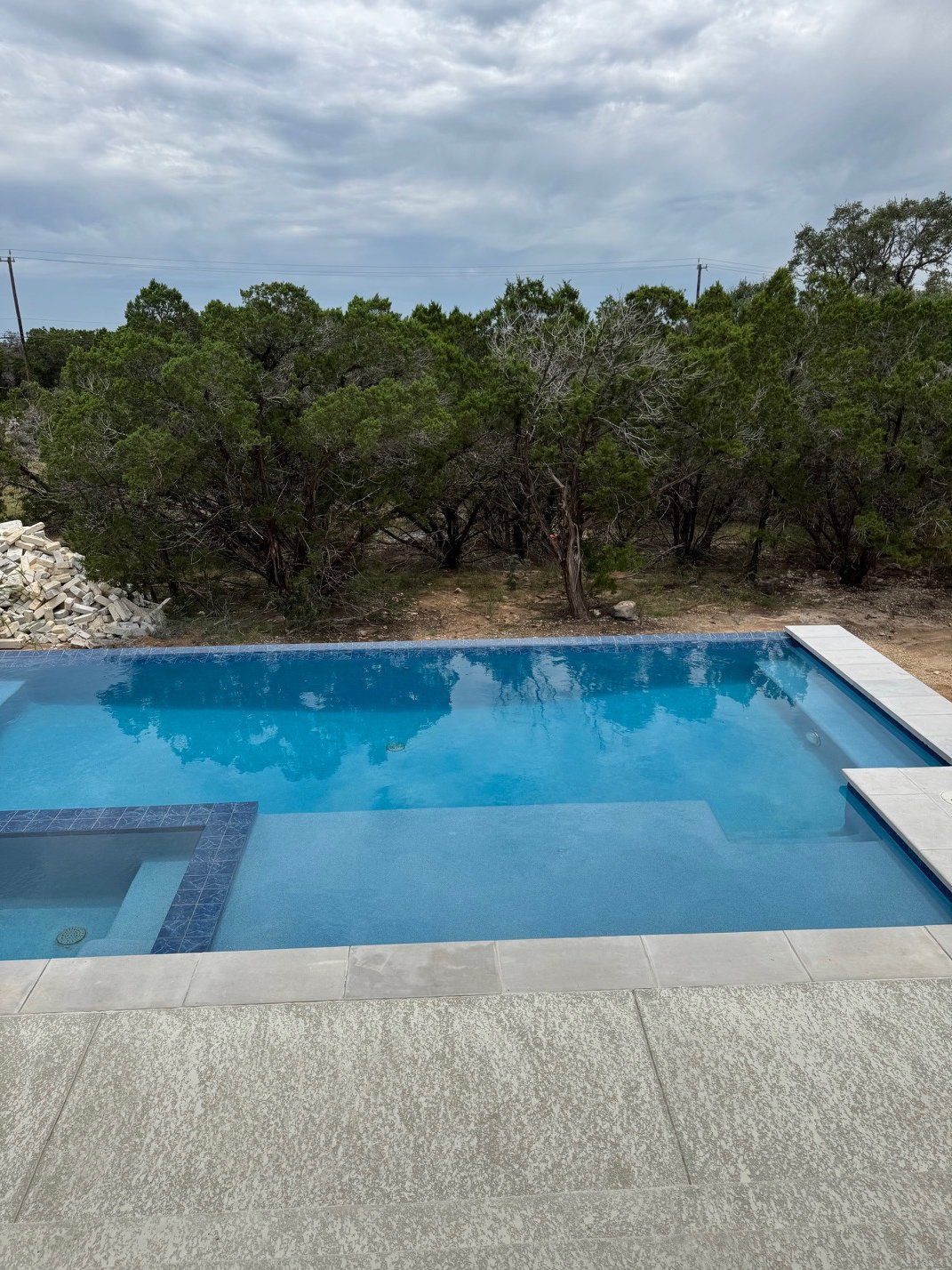 Custom Modern Pool With Infinity Edge — Varsity Pools & Patios - New ...