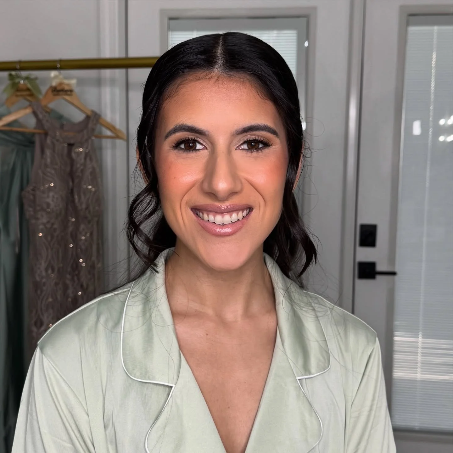 Soft glam on this beautiful bridesmaid!🩷

Representing - @theselena_lopez 

#mobilemua #tampabridal #floridamua