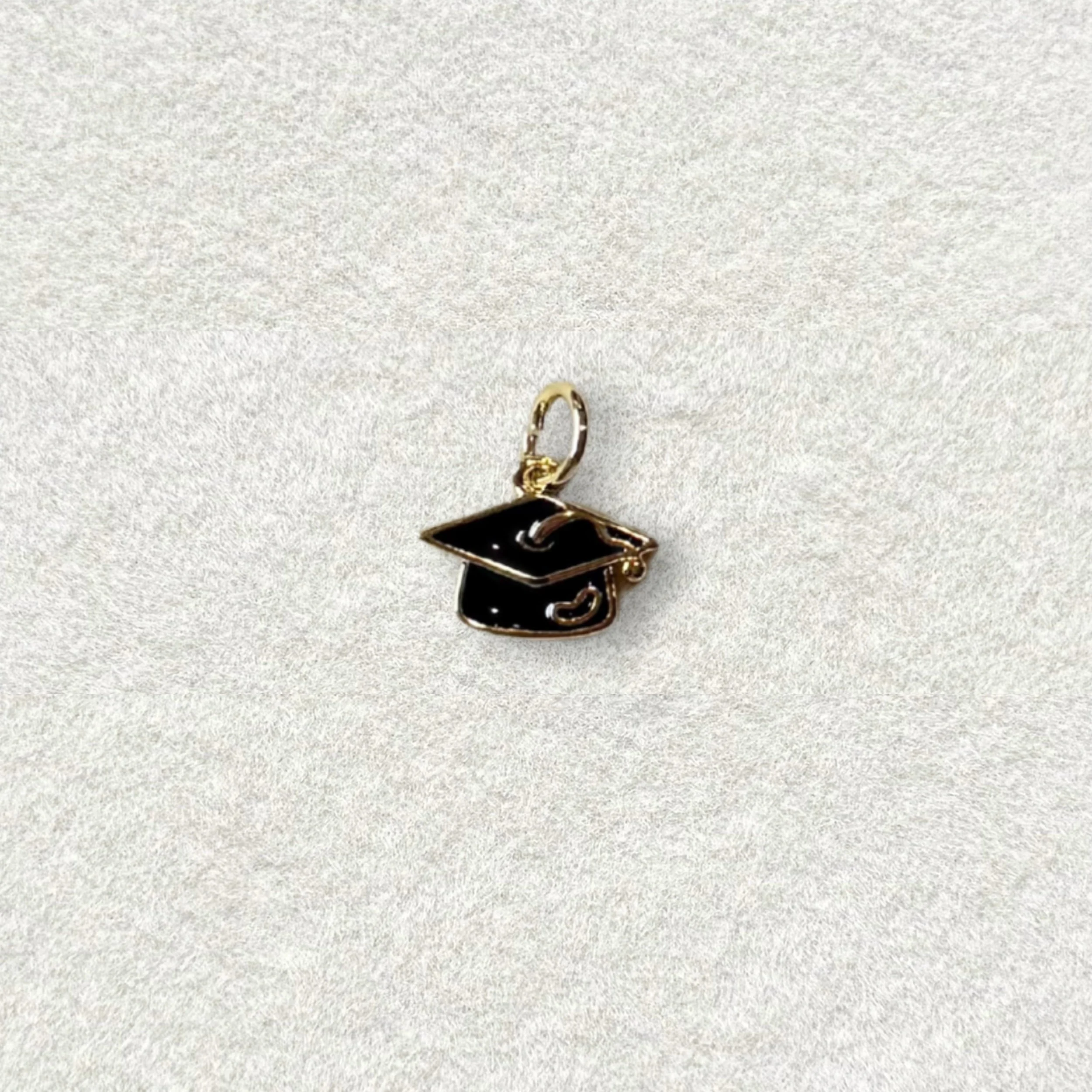 18K Graduation Cap Charm