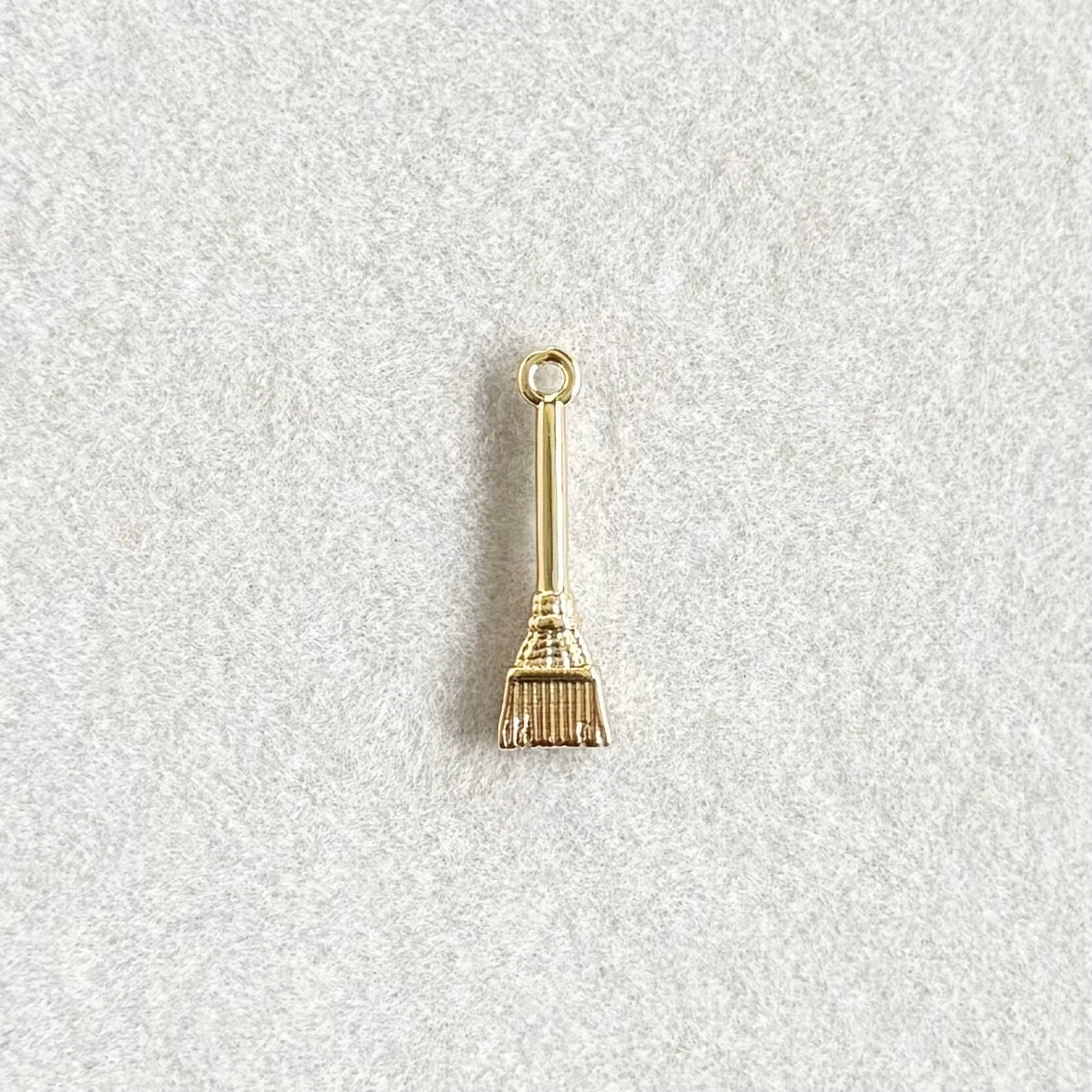 18K Gold Witch’s Broom Charm