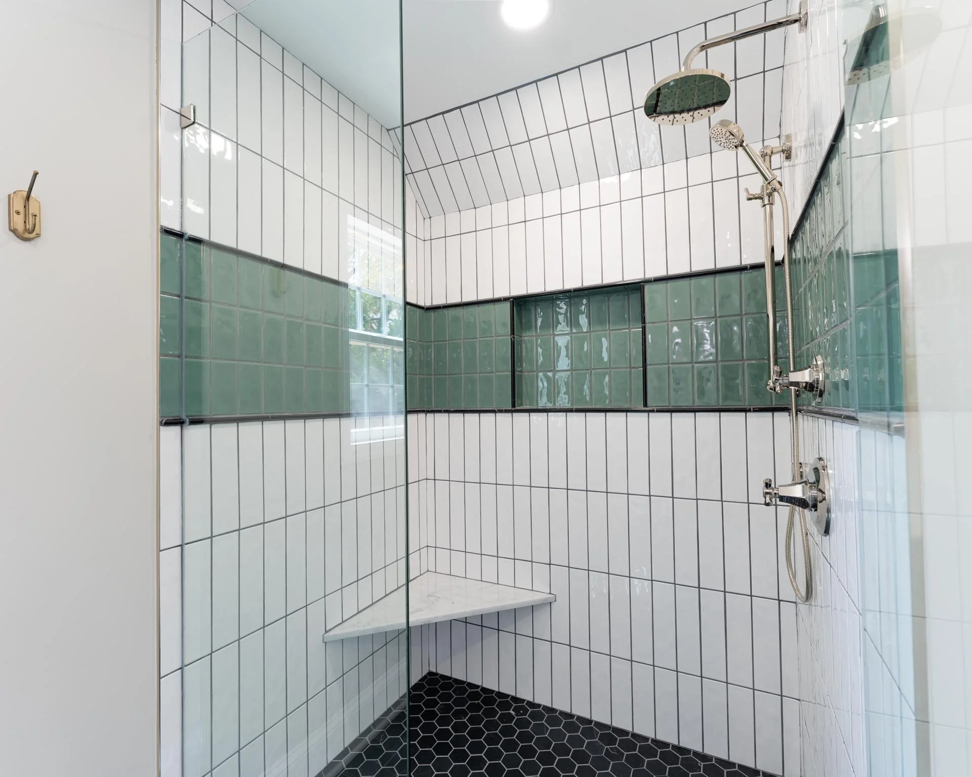 Historic Davidson House - Primary Bathroom