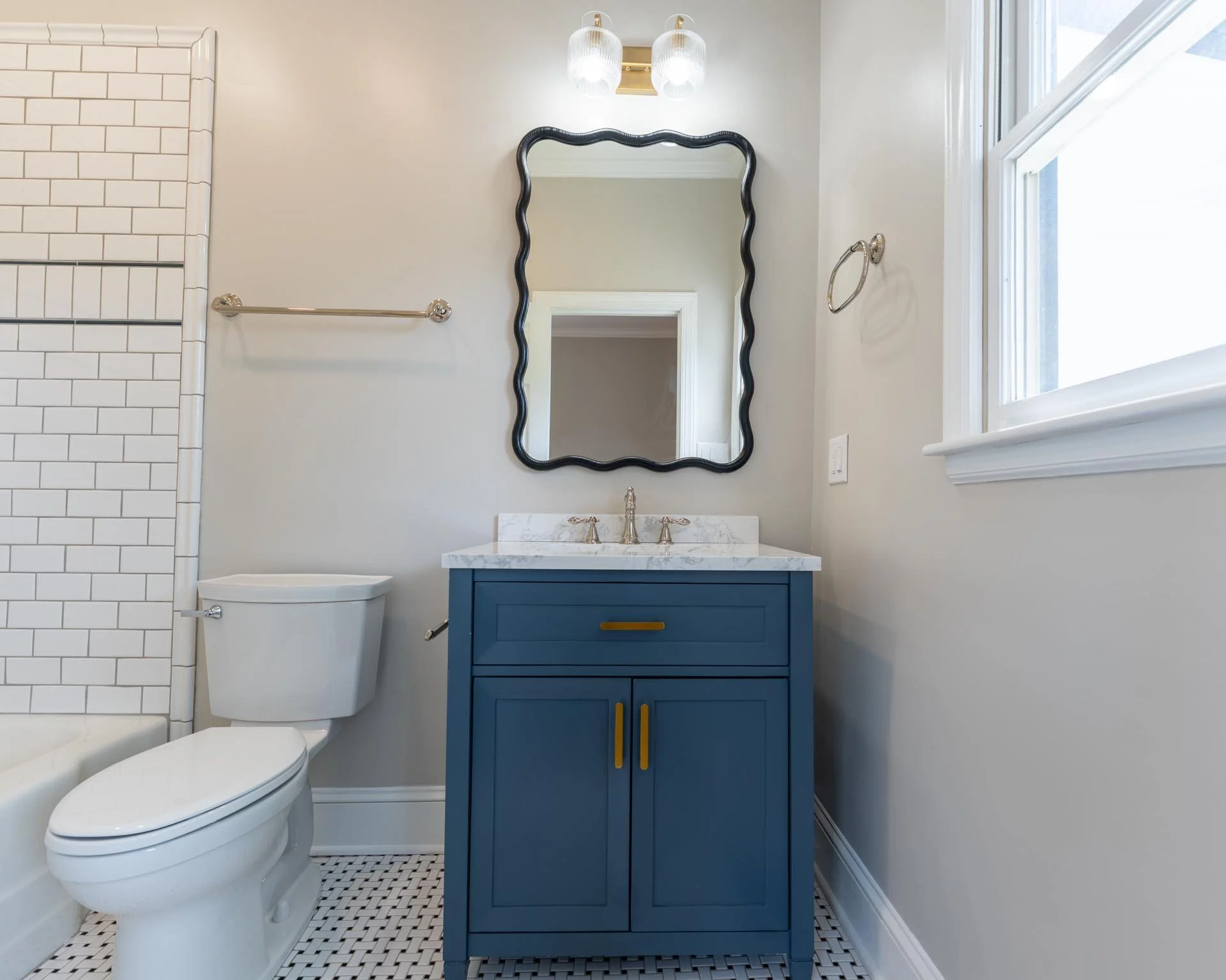 Historic Davidson House - Kid Bathroom