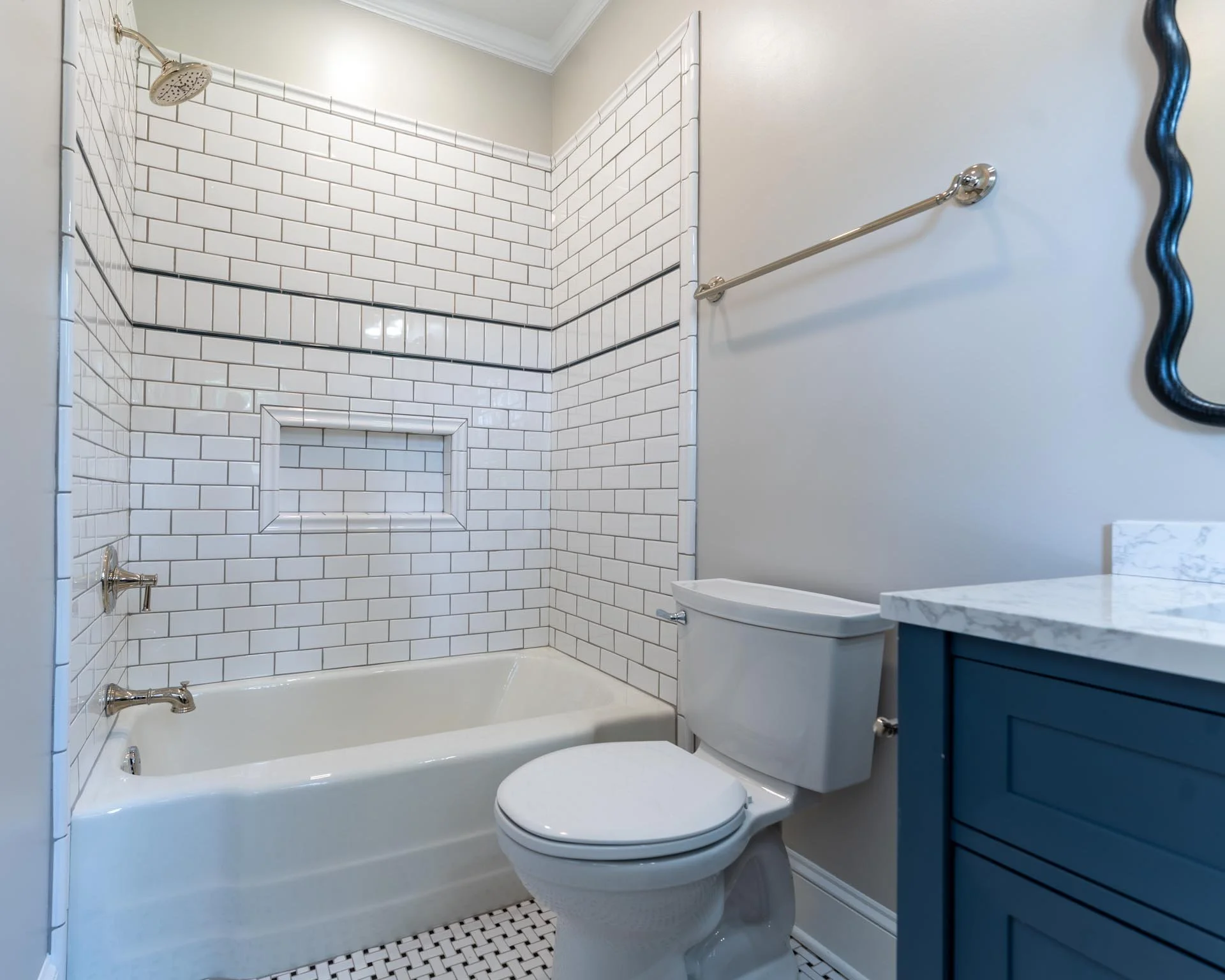 Historic Davidson House - Kid Bathroom