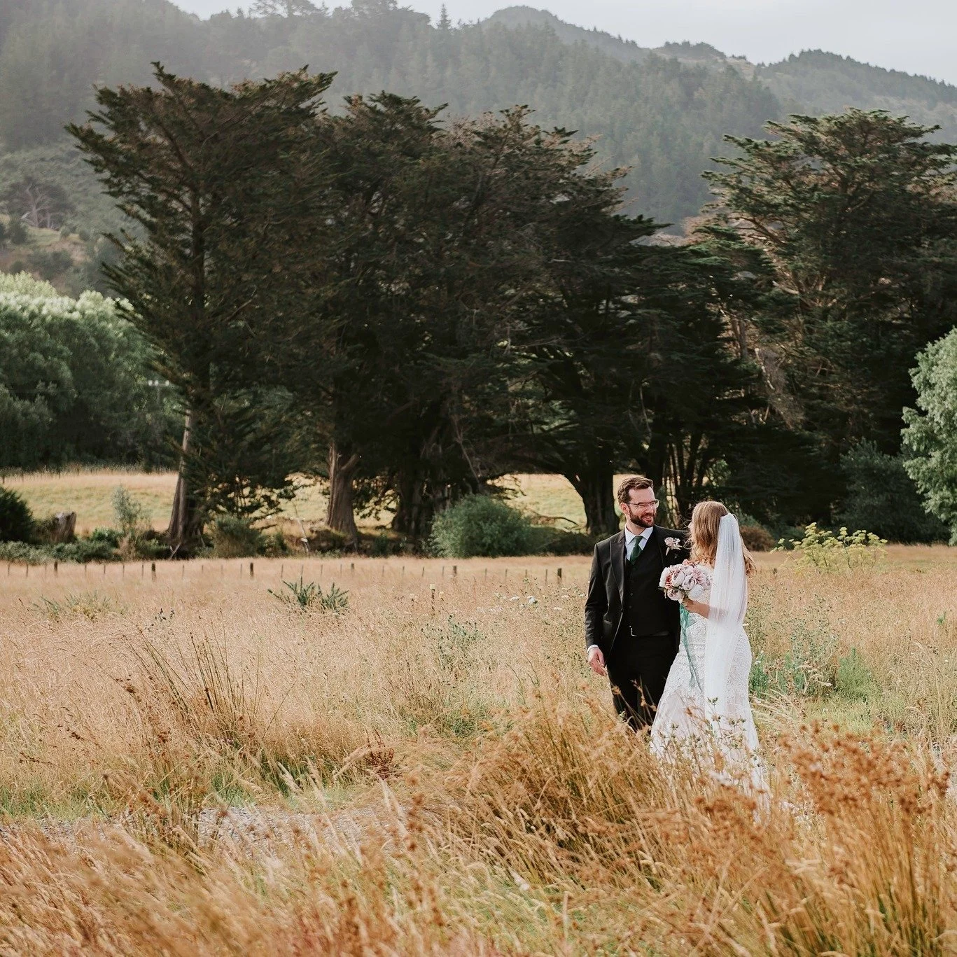 I live for a bit of wedding-day chaos &mdash; and this one delivered!
We had 30 minutes flat for bridal party photos and a 5-minute drive each way&hellip; which basically meant move fast, think faster, and just trust the magic would happen.
Was it my