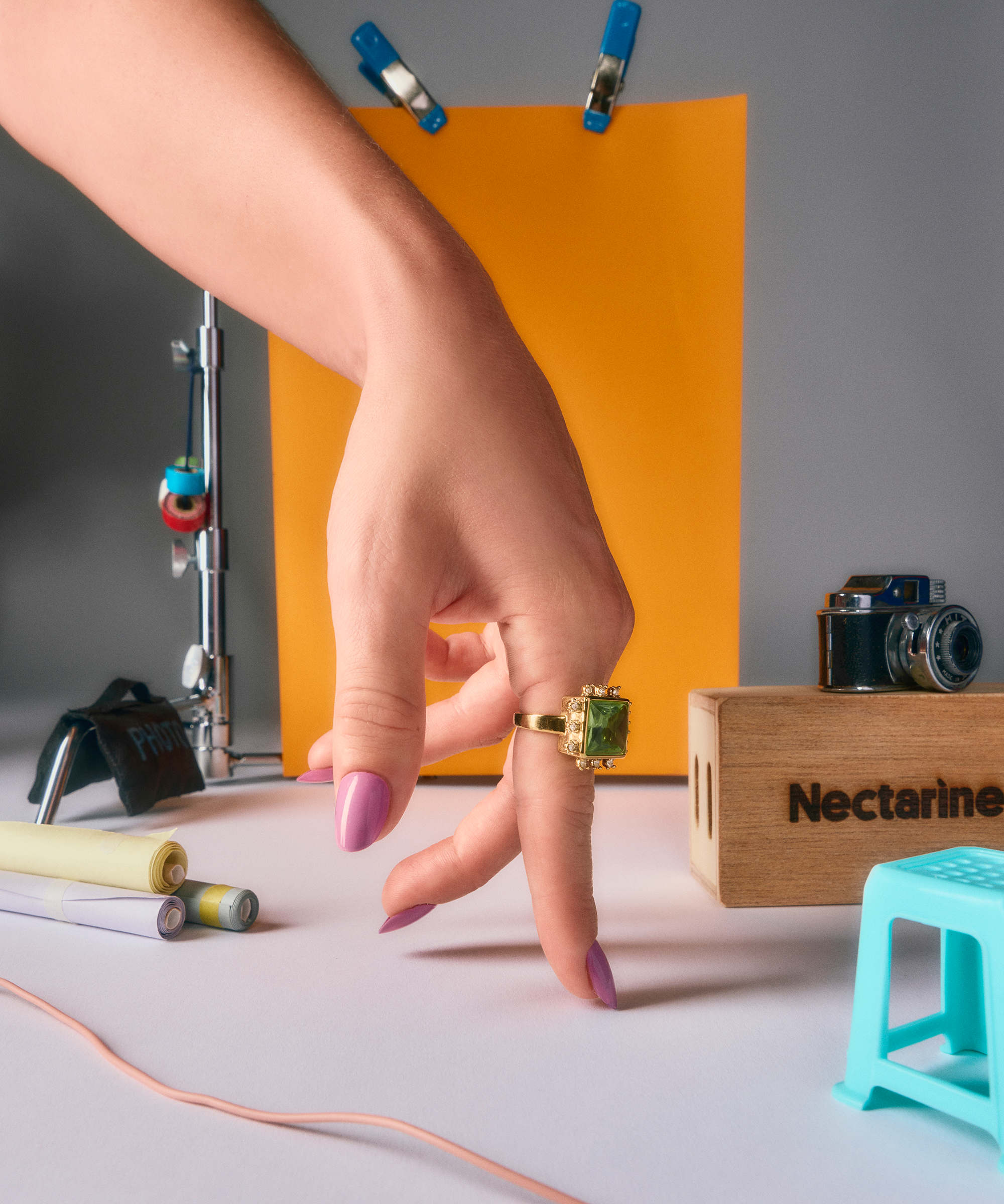 SDG_Nectarine2025_Hands_0494 nails candacevkim.png