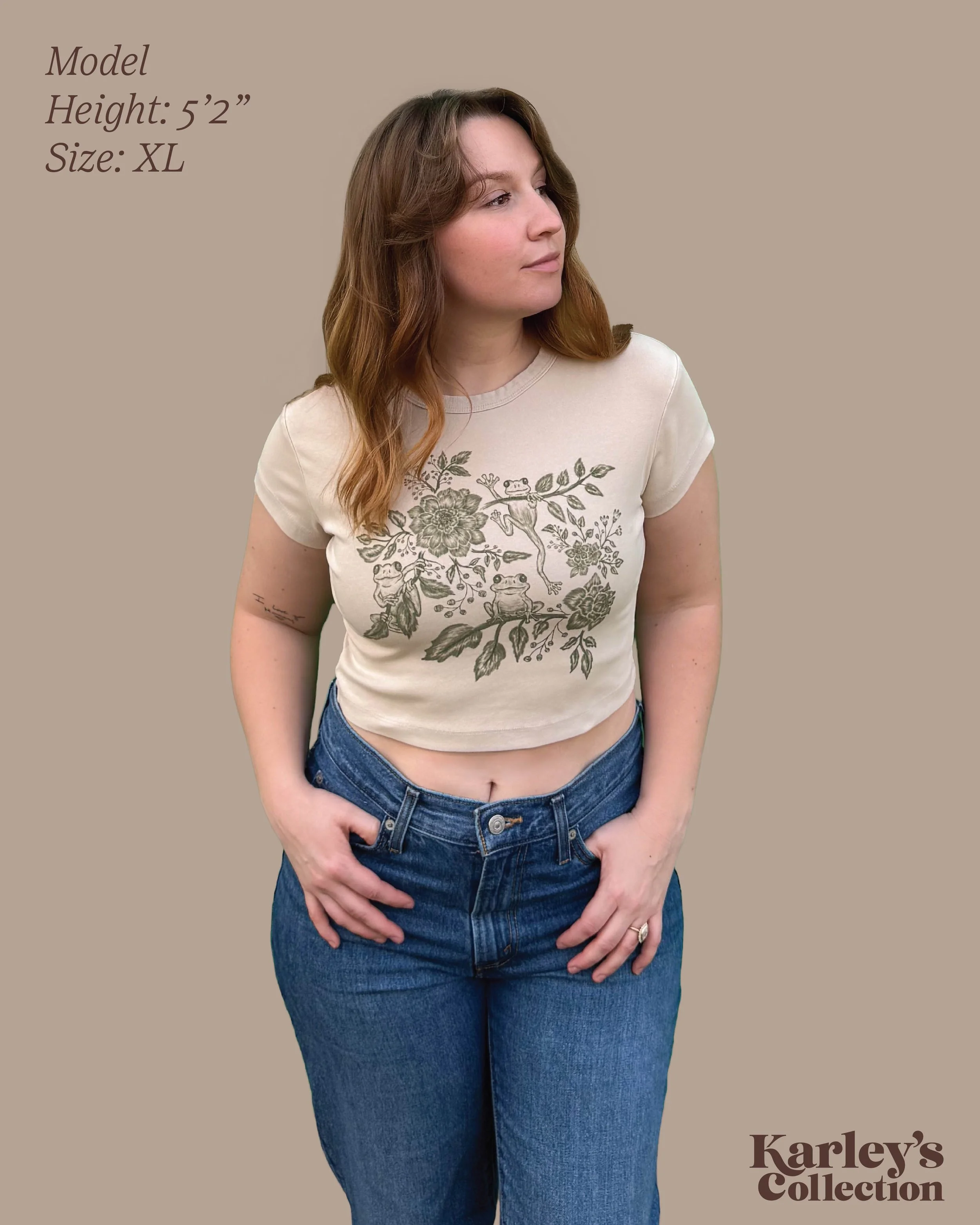 Trio Frogs Design on Cropped Tee