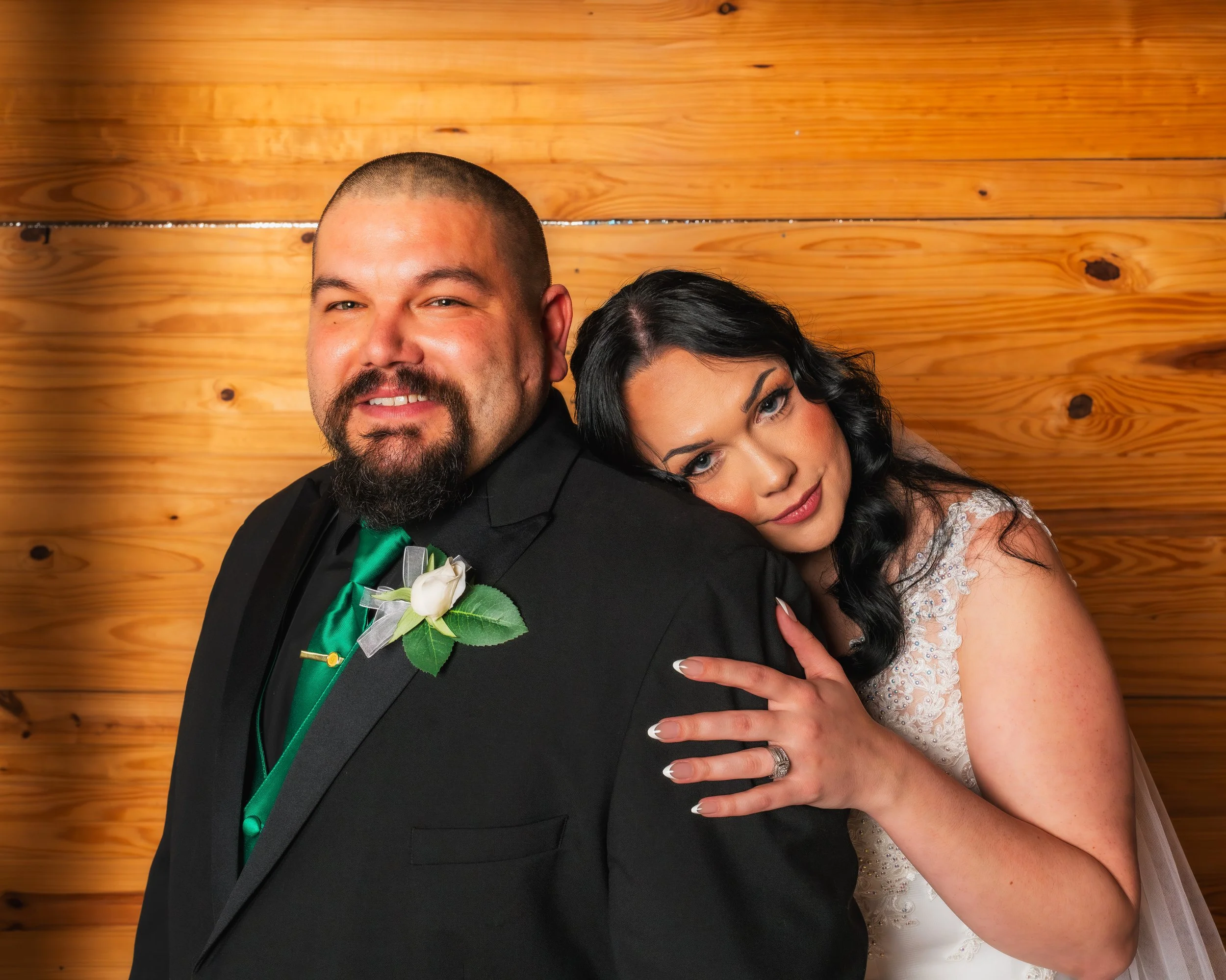 wedding couple at Cowen Farms