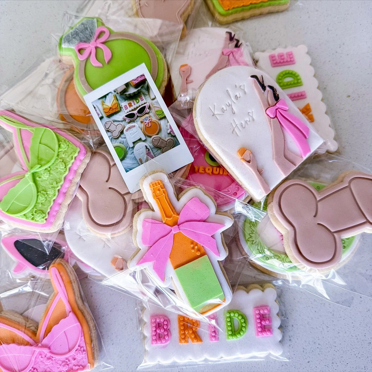 ✨ From bras to 🍆 and bottles of bubbly 🥂&hellip; these cookies saw it all before the bride did 👀💍 Who&rsquo;s ready to snack naughty at the hens? 👙💕 #HensPartyCookies