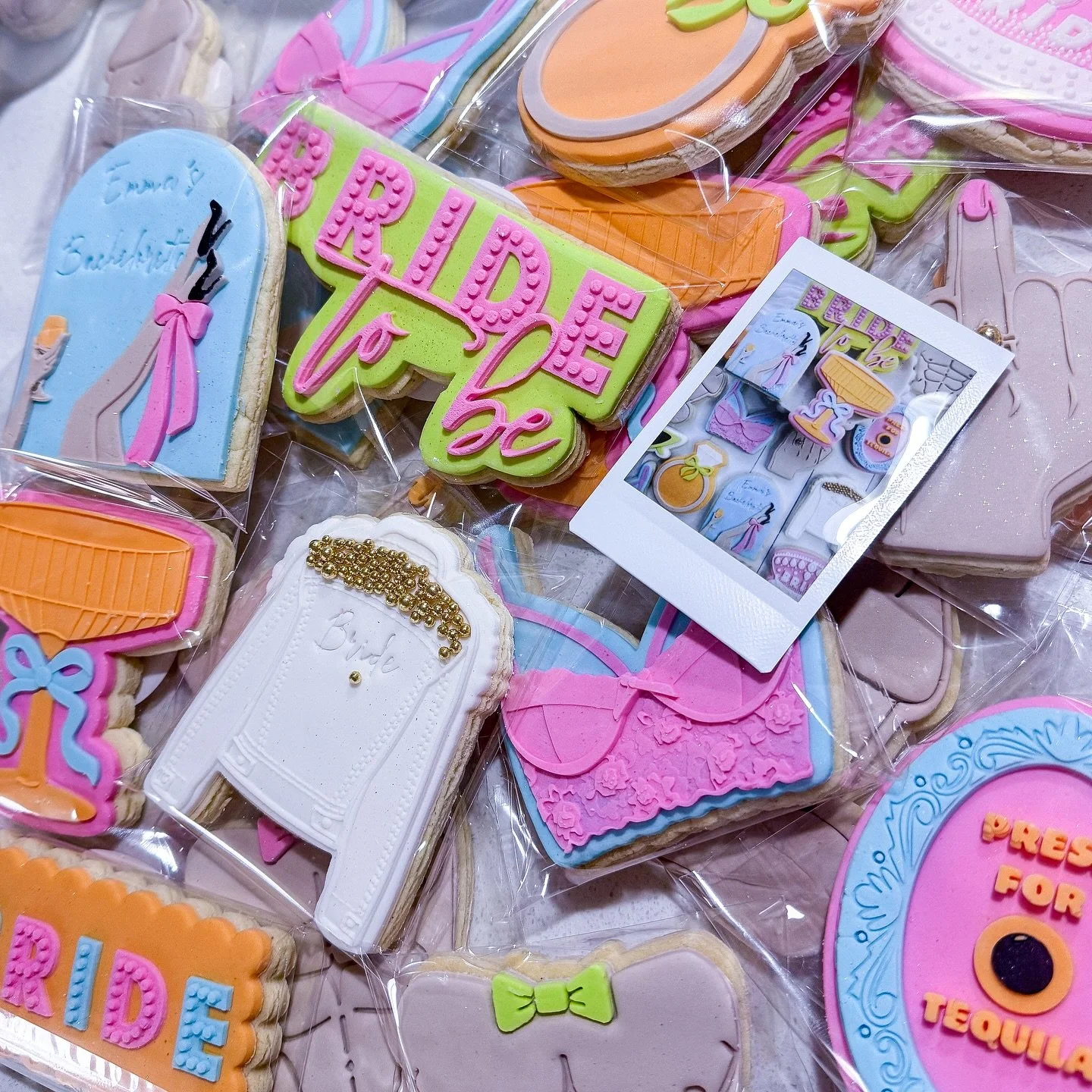 🎉 Bright, bold, and 100% party-ready! These cookies aren&rsquo;t just sweet, they&rsquo;re the ultimate hens night hype squad. 💃✨ can you guess how many times I&rsquo;ve listened to TLOASG today? 😬🙈

#HenDoVibes #SweetSquadGoals #PartyTreats #coo