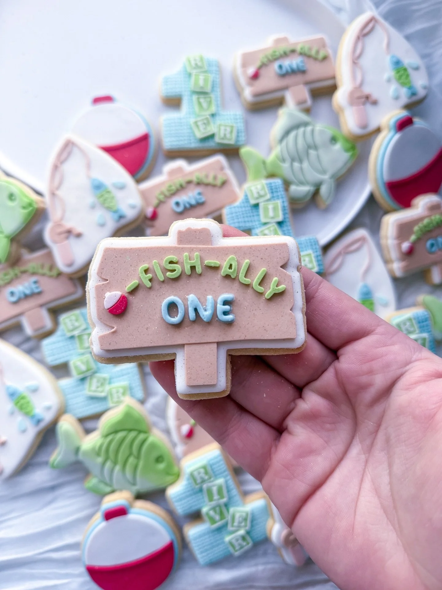 There is something so special about creating a set for
&ldquo;The Big One.&rdquo;
As a baker, I know that planning a first birthday is a total labour of love (and maybe a little bit of &ldquo;where did the year go?!&rdquo; tears). You want every deta