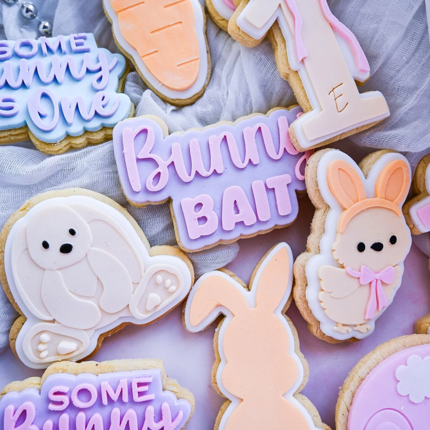 There is nothing more special than watching my clients&rsquo; families grow! 🌸 

I&rsquo;ve had the joy of baking for this sweet family for a long time, and being part of their little girl&rsquo;s First Birthday is such an honour.
Wishing a very hap