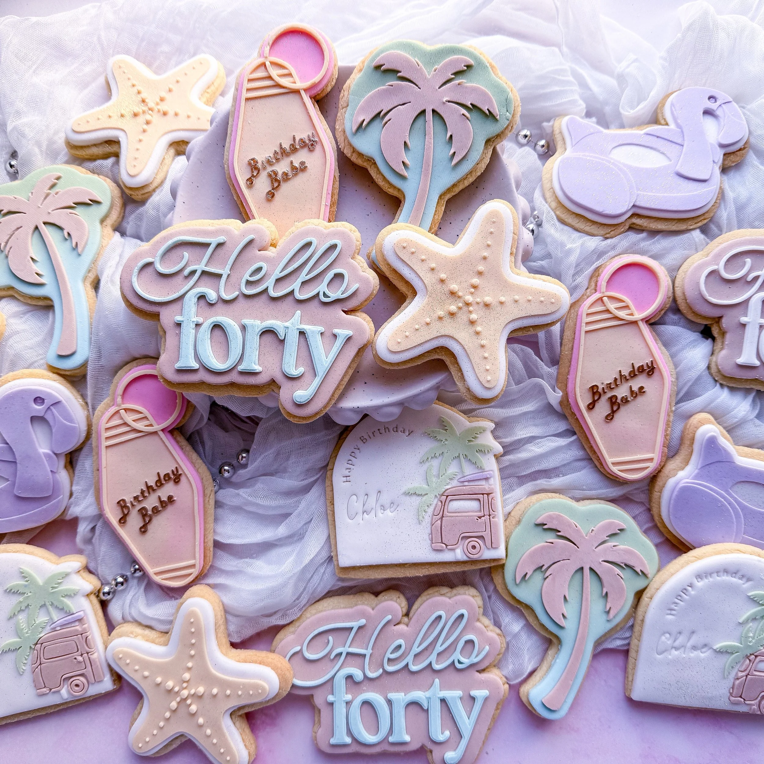 Whether you're turning 4 or 40 - YOU DESERVE THE COOKIES. 😍

I loved making this set earlier this year for Chloe's milestone birthday!! 

#BrisbaneCookies #BrisbaneBaker #Cookies #SugarCookies