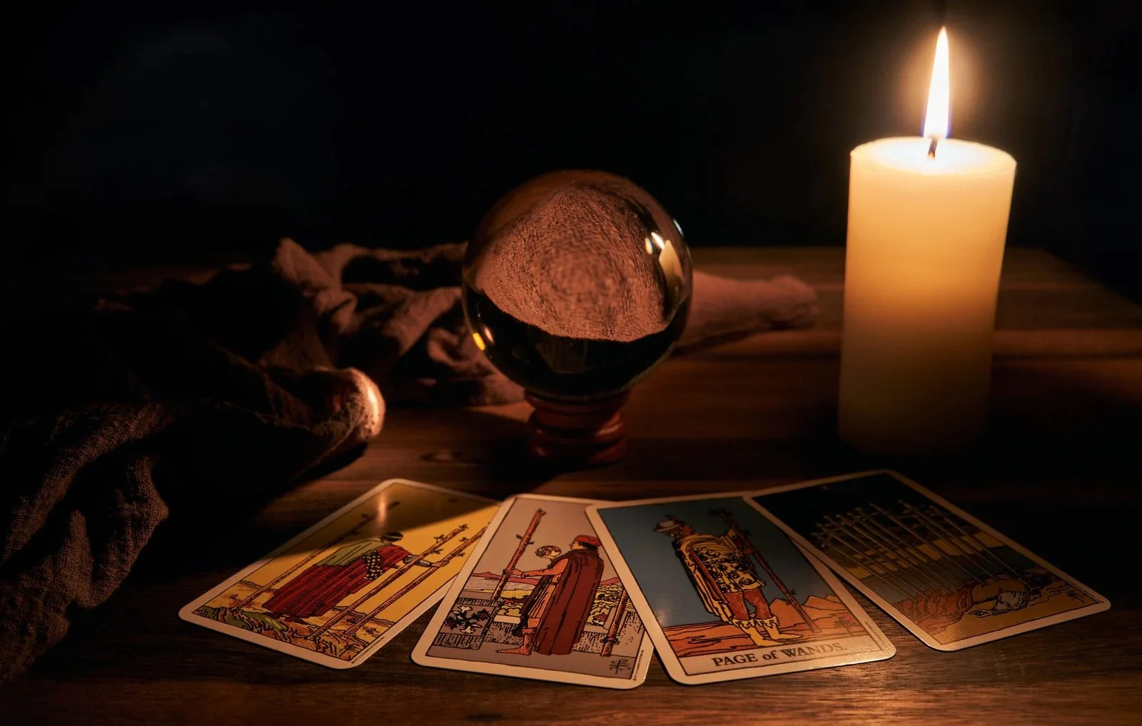 Tarot Card Readings with Los Angeles Love Psychic Ruby: A Path to Clarity and Insight