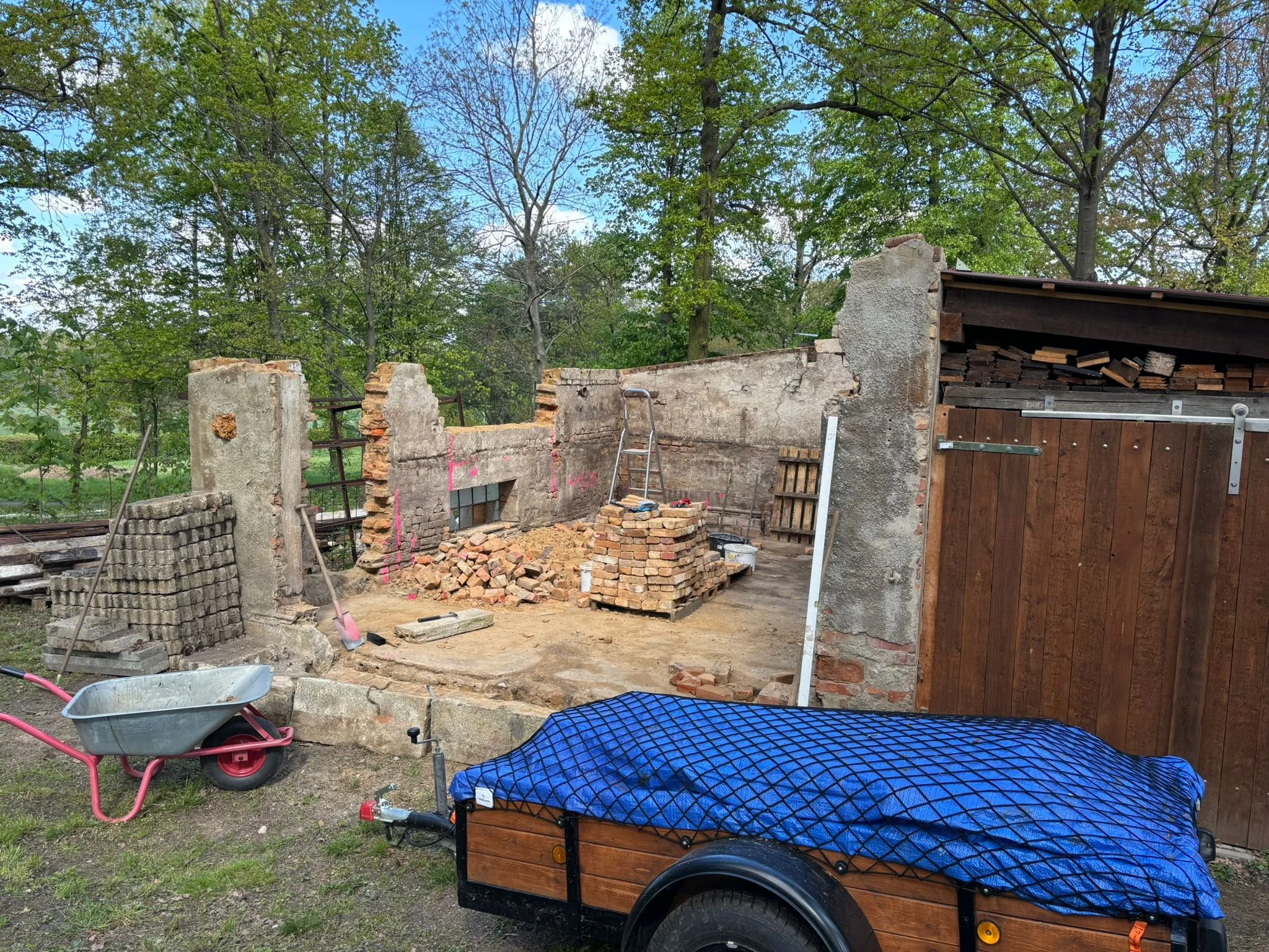 Schuppen Anfang 4.jpeg