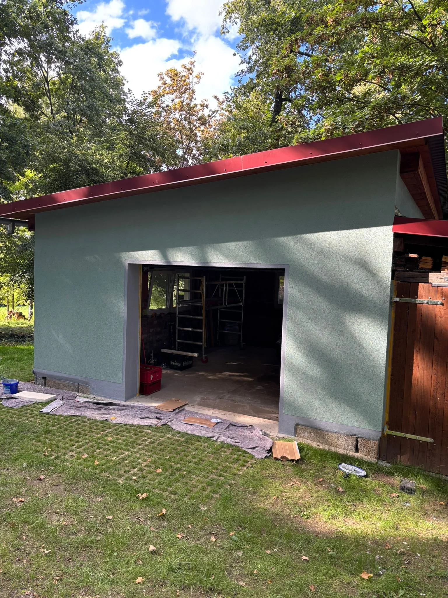 Schuppen Aussen Farbe.jpeg