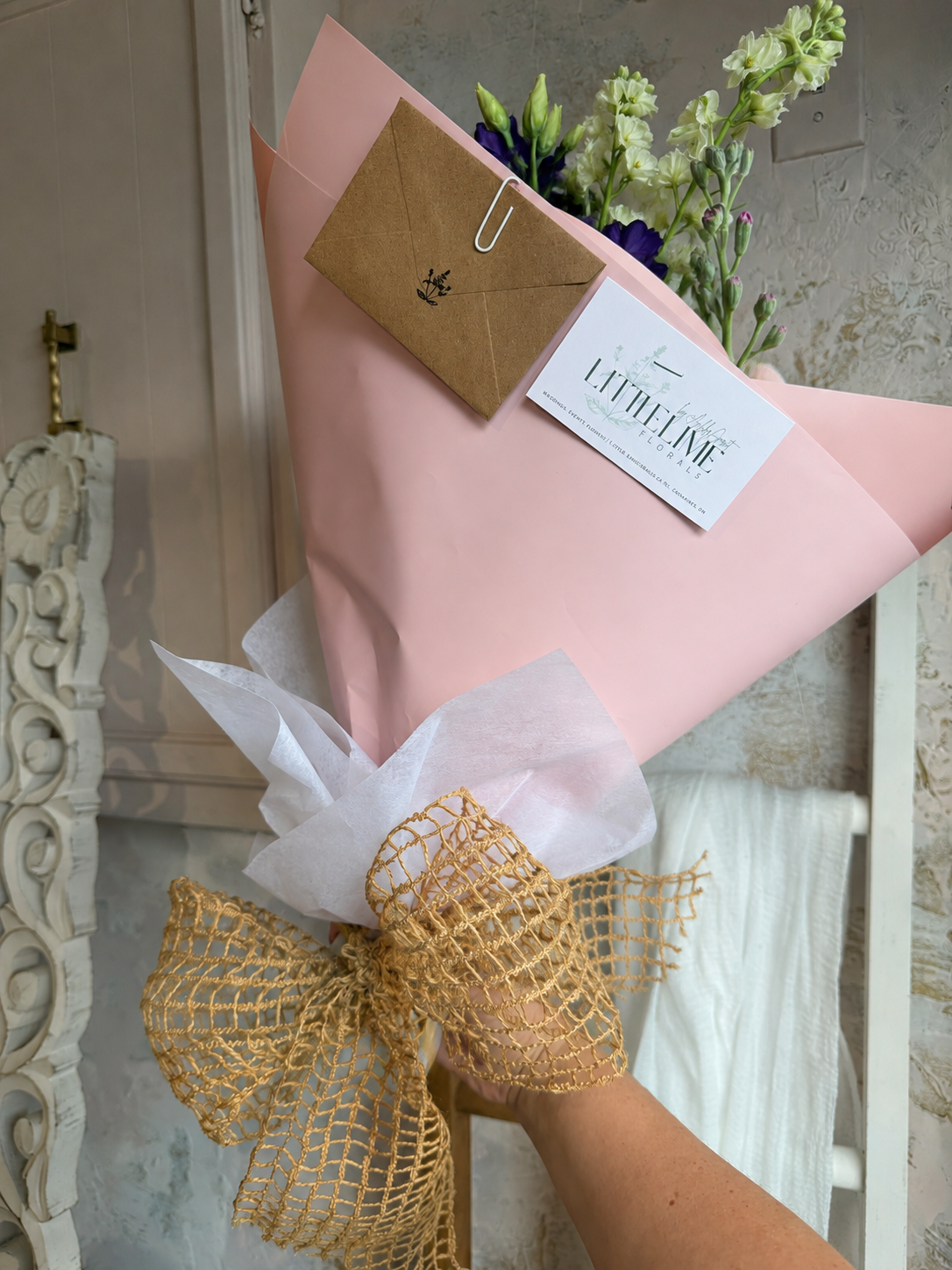 premium wrapping for website- burlap bow.png