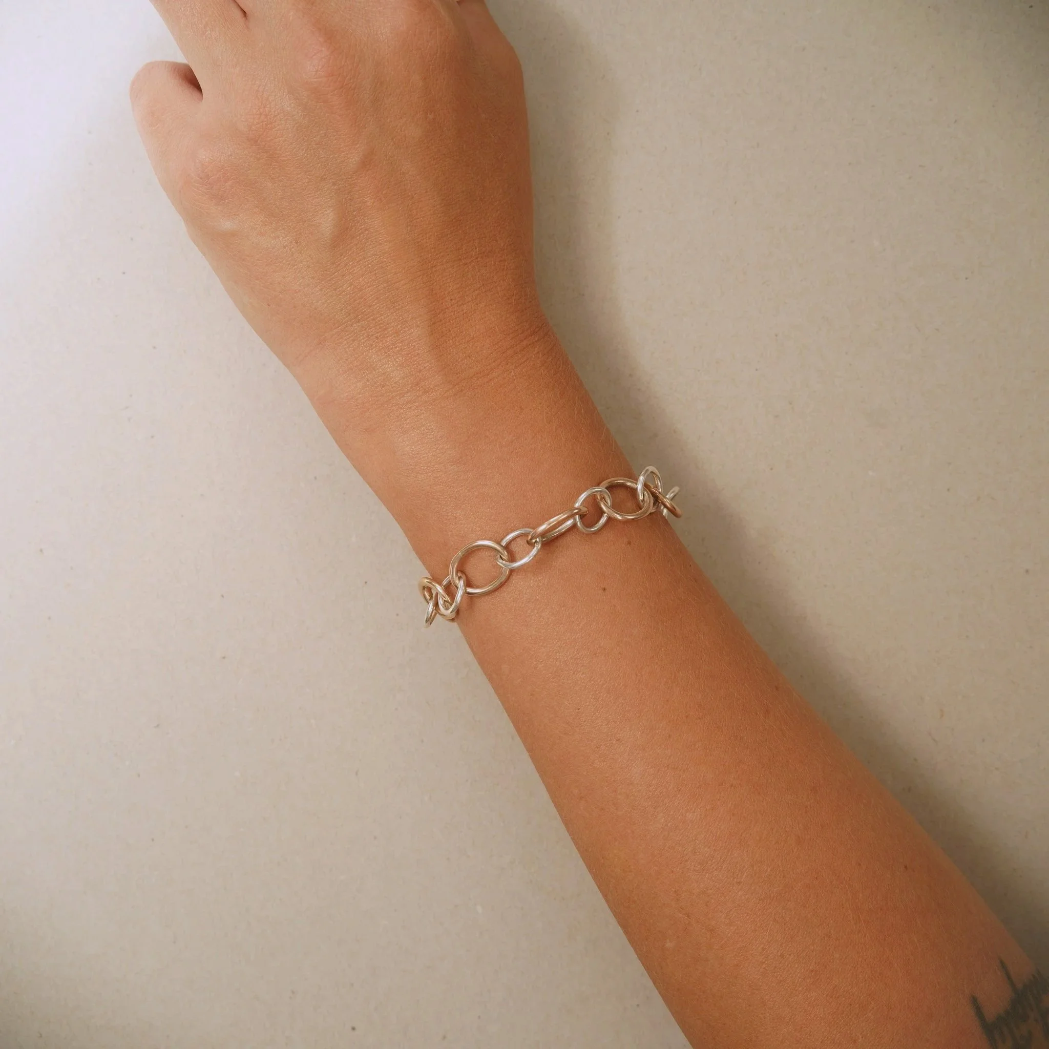 mix metal oval link chain bracelet silver bronze