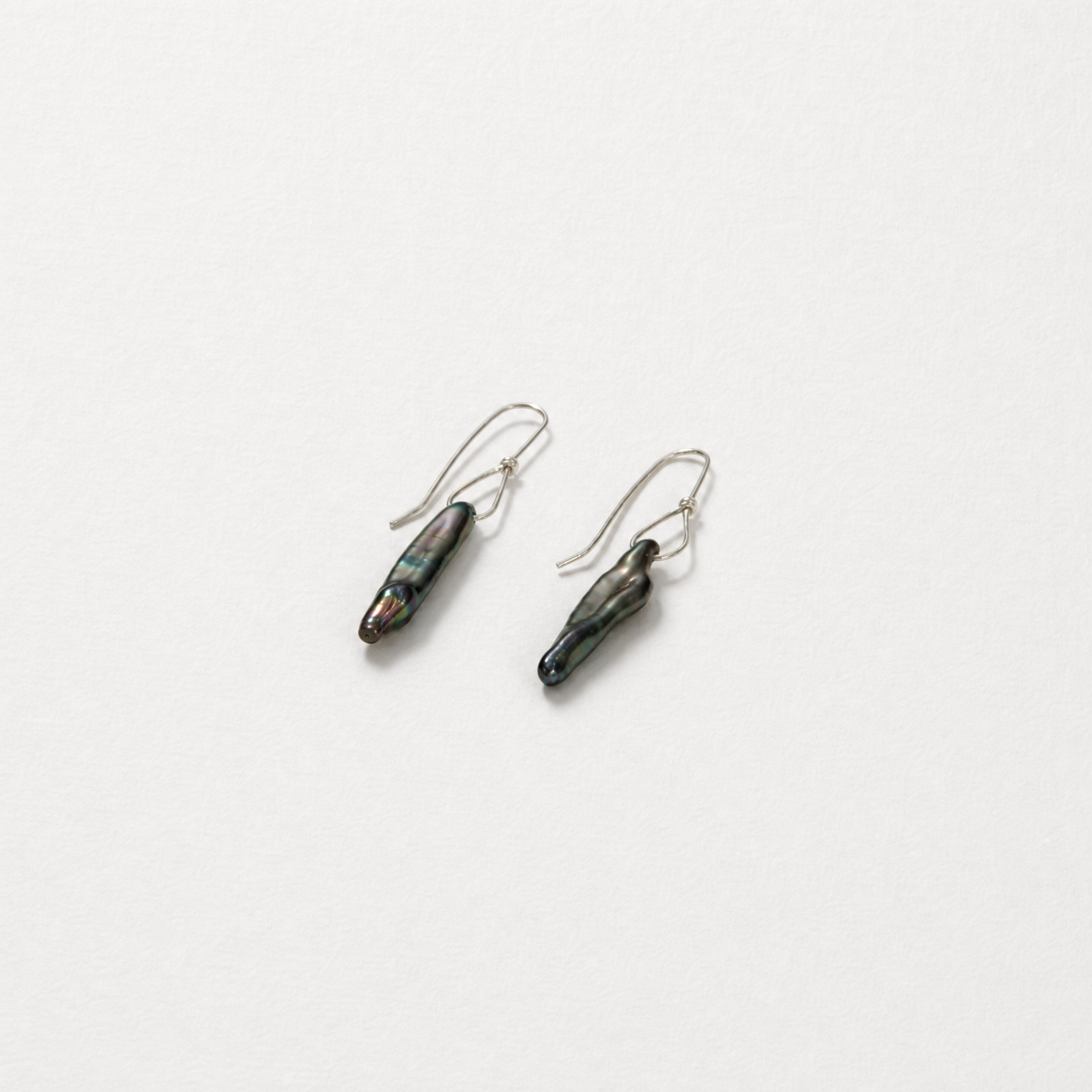 stick pearl purple earrings