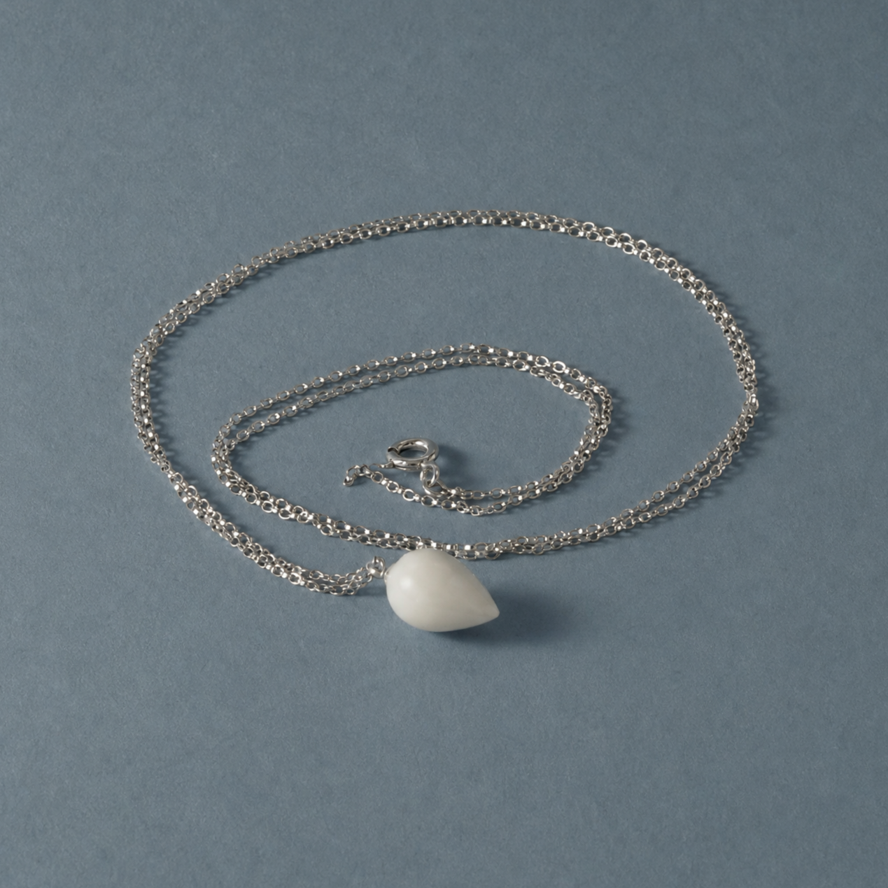 white+agate+acorn+necklace.png