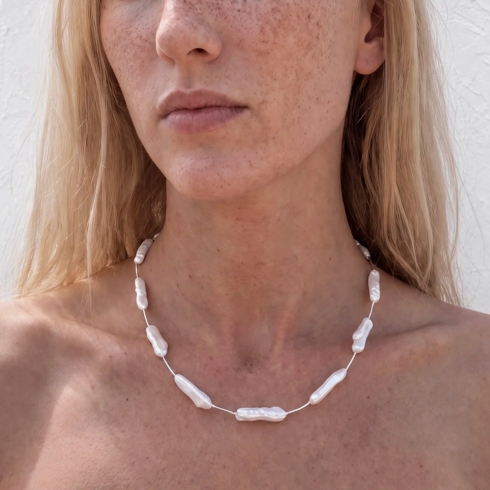 stick pearl white necklace
