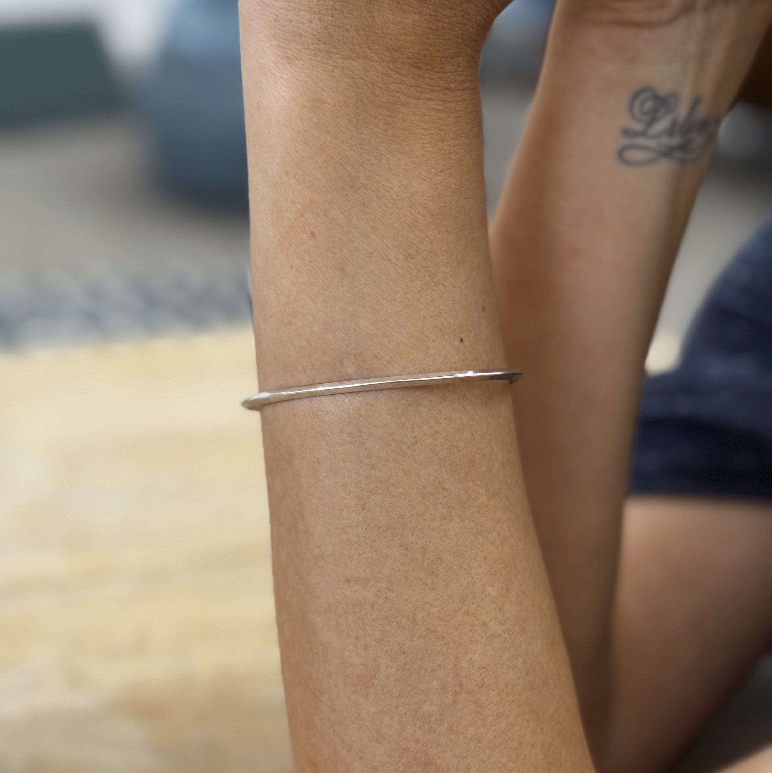 Leila silver oval bangle ridge minimal