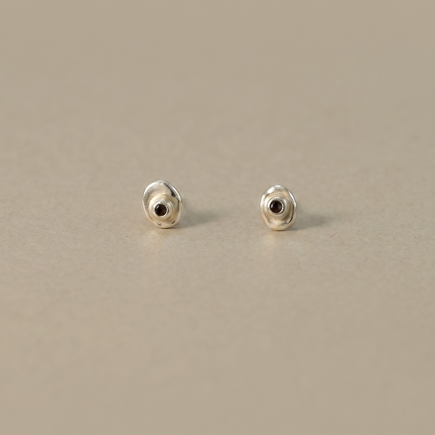 dot silver stod earrings smoky quartz