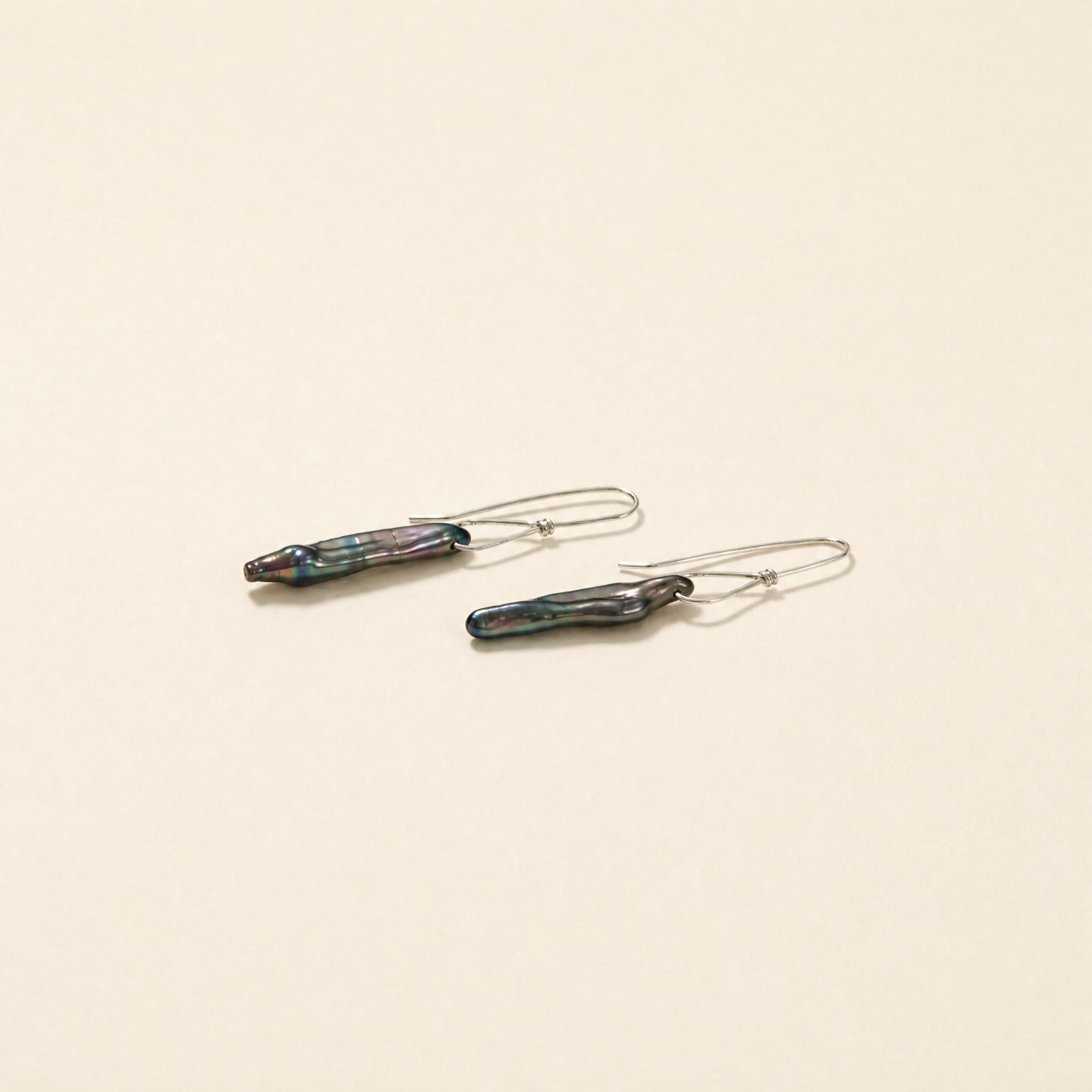 stick pearl purple earrings