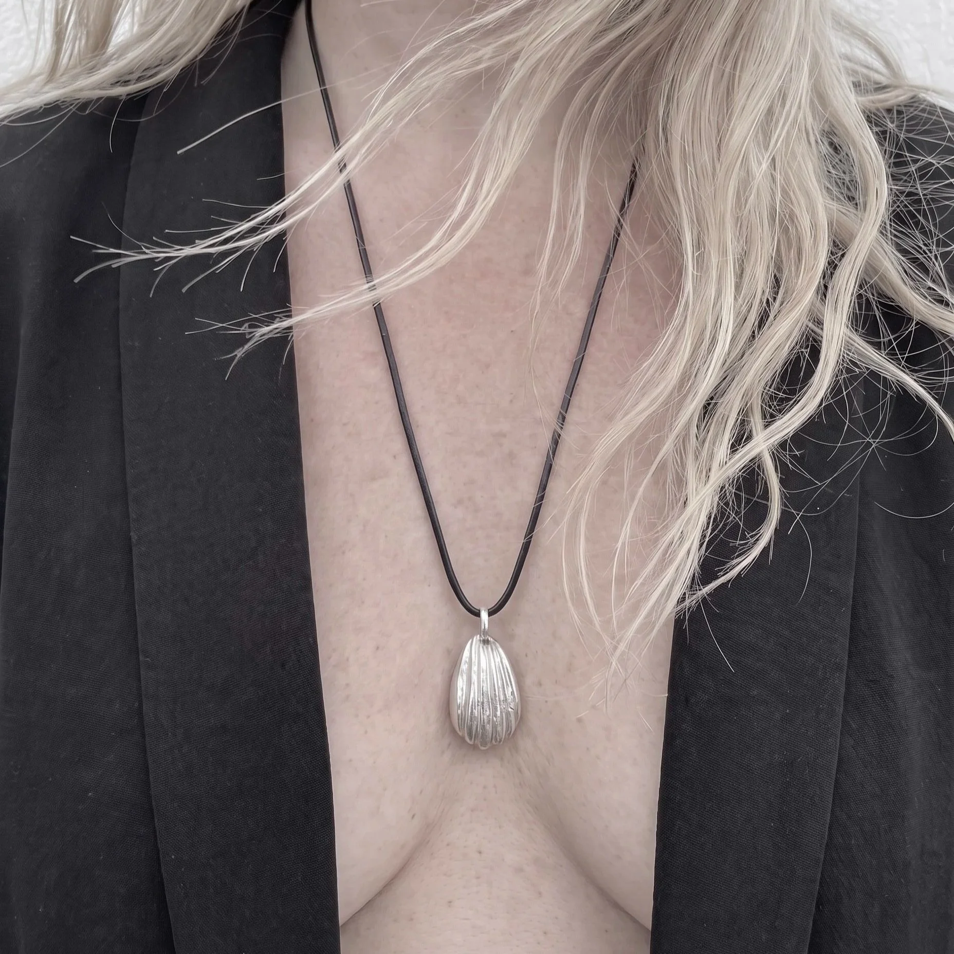 scallop silver necklace